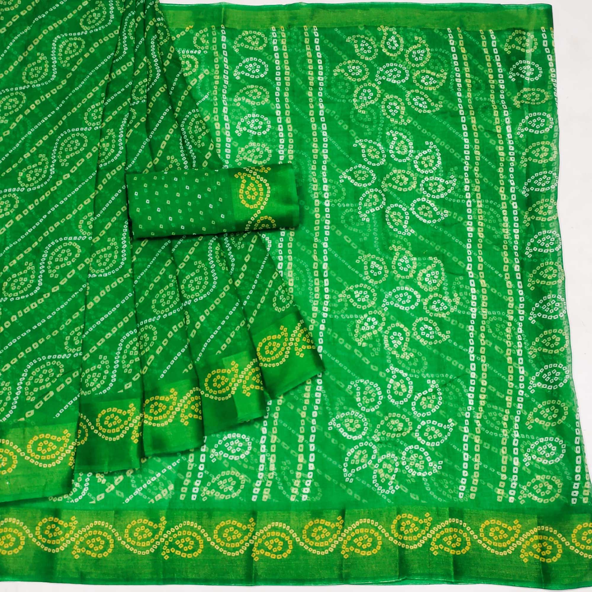 Green Bandhani Printed Cotton Blend Saree