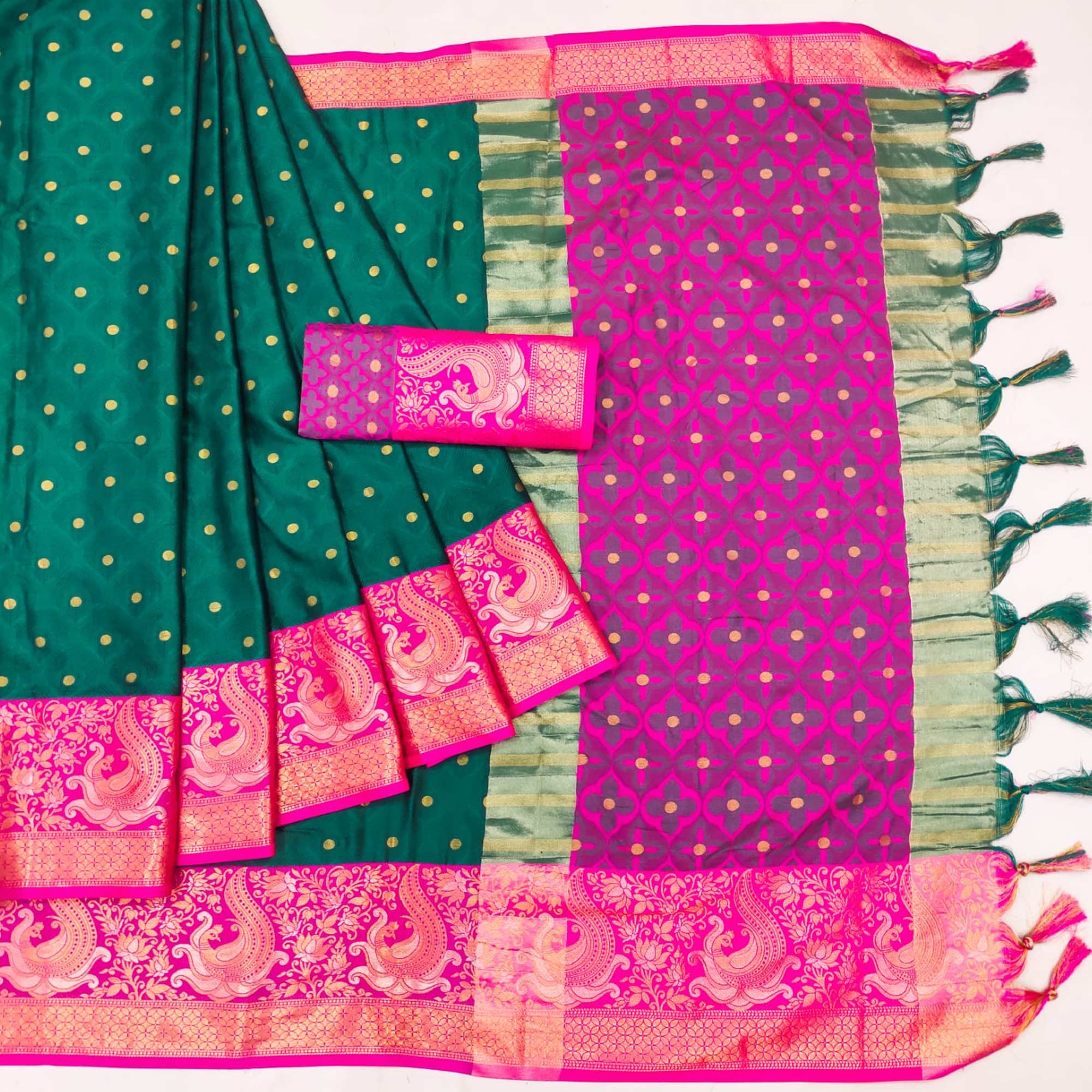 Rama Green Woven Cotton Silk Saree With Tassels