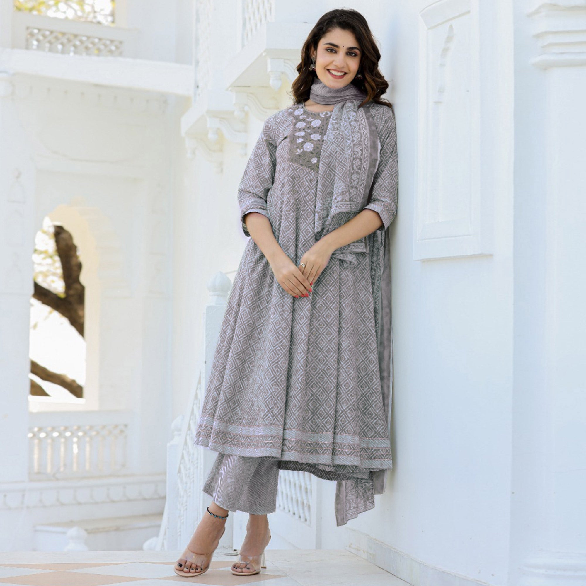 AARD-ANANY-1539-GREY