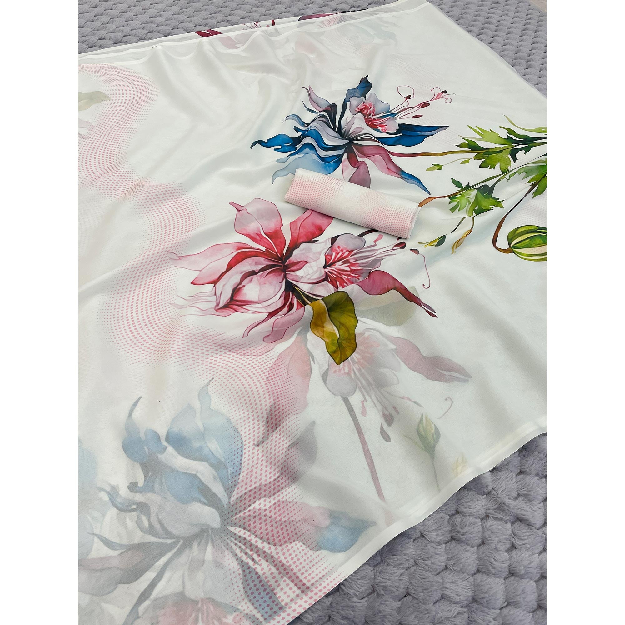 White Sparkle Star Georgette Saree Adorned With Floral Digital Prints