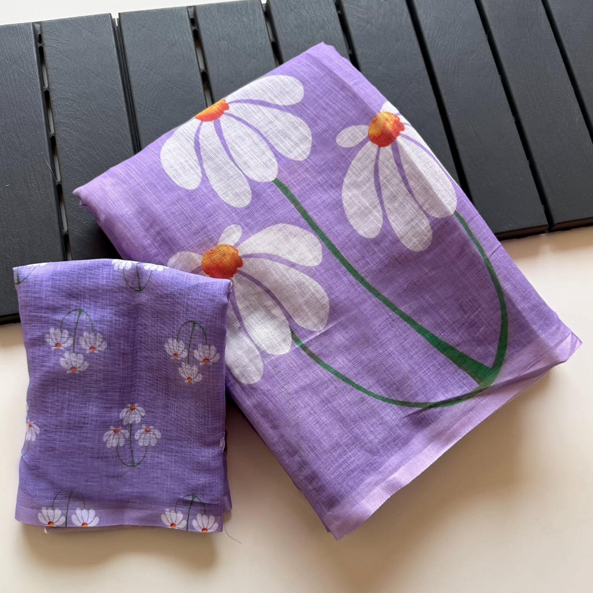 Graceful Lavender Linen Cotton Saree with Stylish Floral Prints for Effortless Elegance