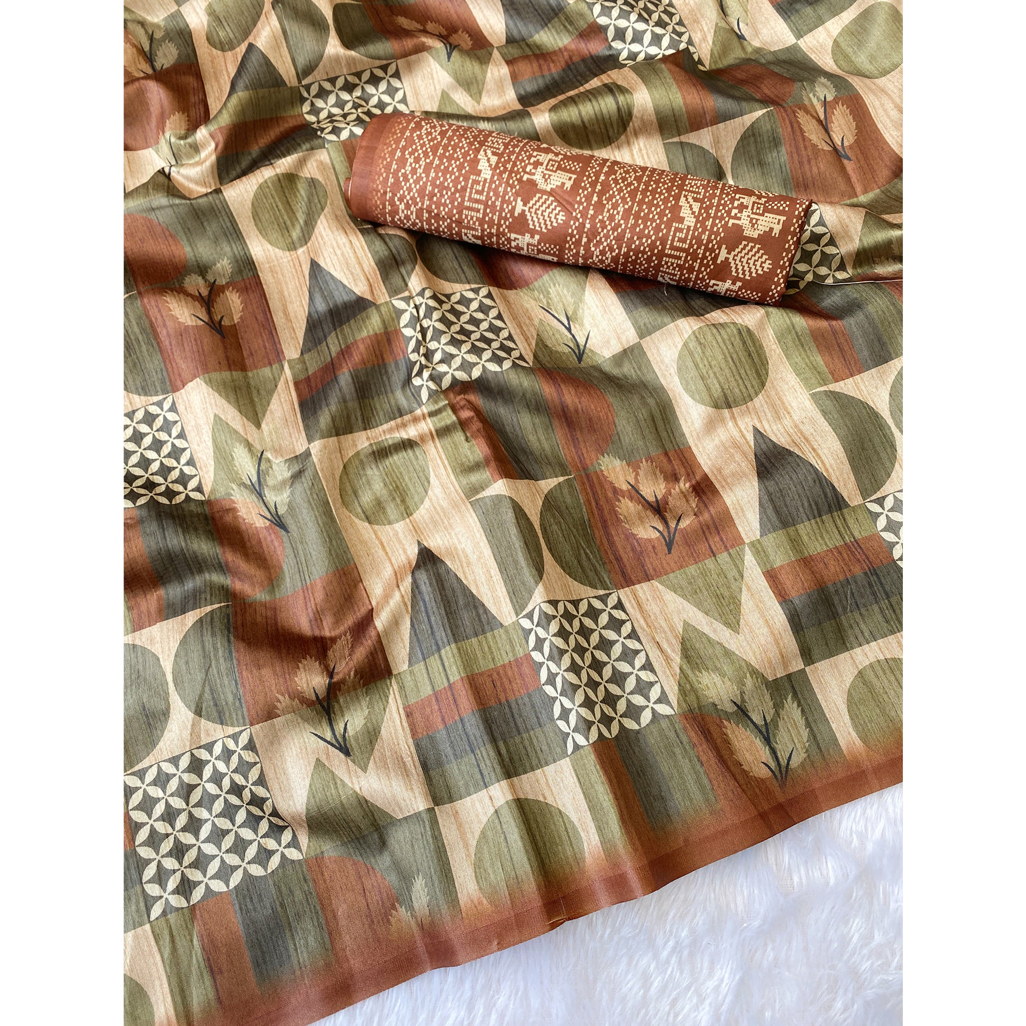 Beige Textured Tussar Silk Blend Saree Enhanced with Artistic Geometric Prints