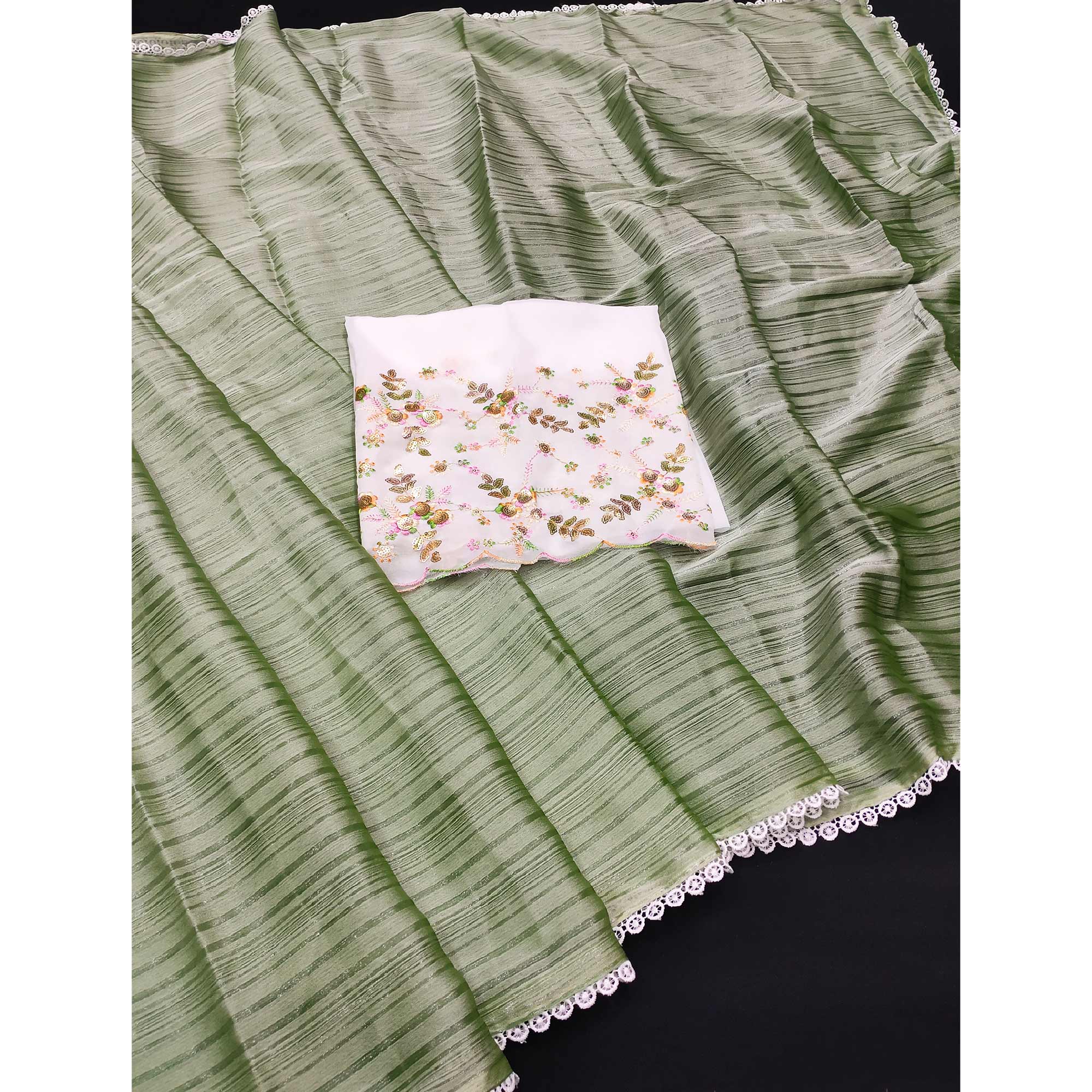 Green Solid Woven Chiffon Saree With Lace Border