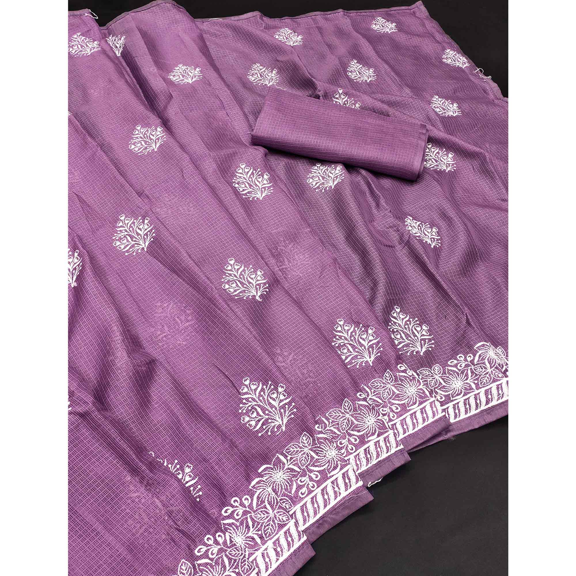 Elegant Light Purple Kota Doria Saree with Intricate Floral Embroidery Detailing