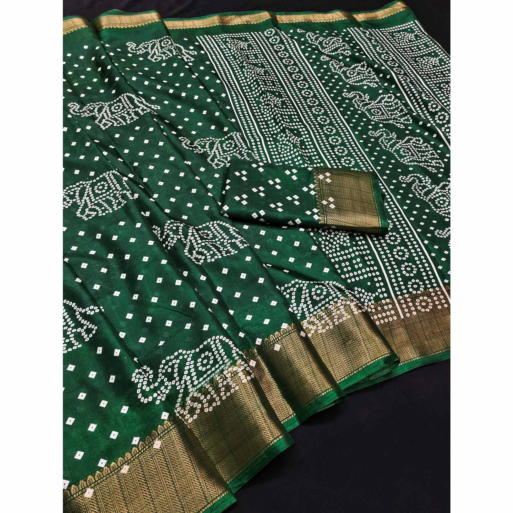 Green Dola Silk Saree Featuring Traditional Bandhani Print & Elegant Weaving Border