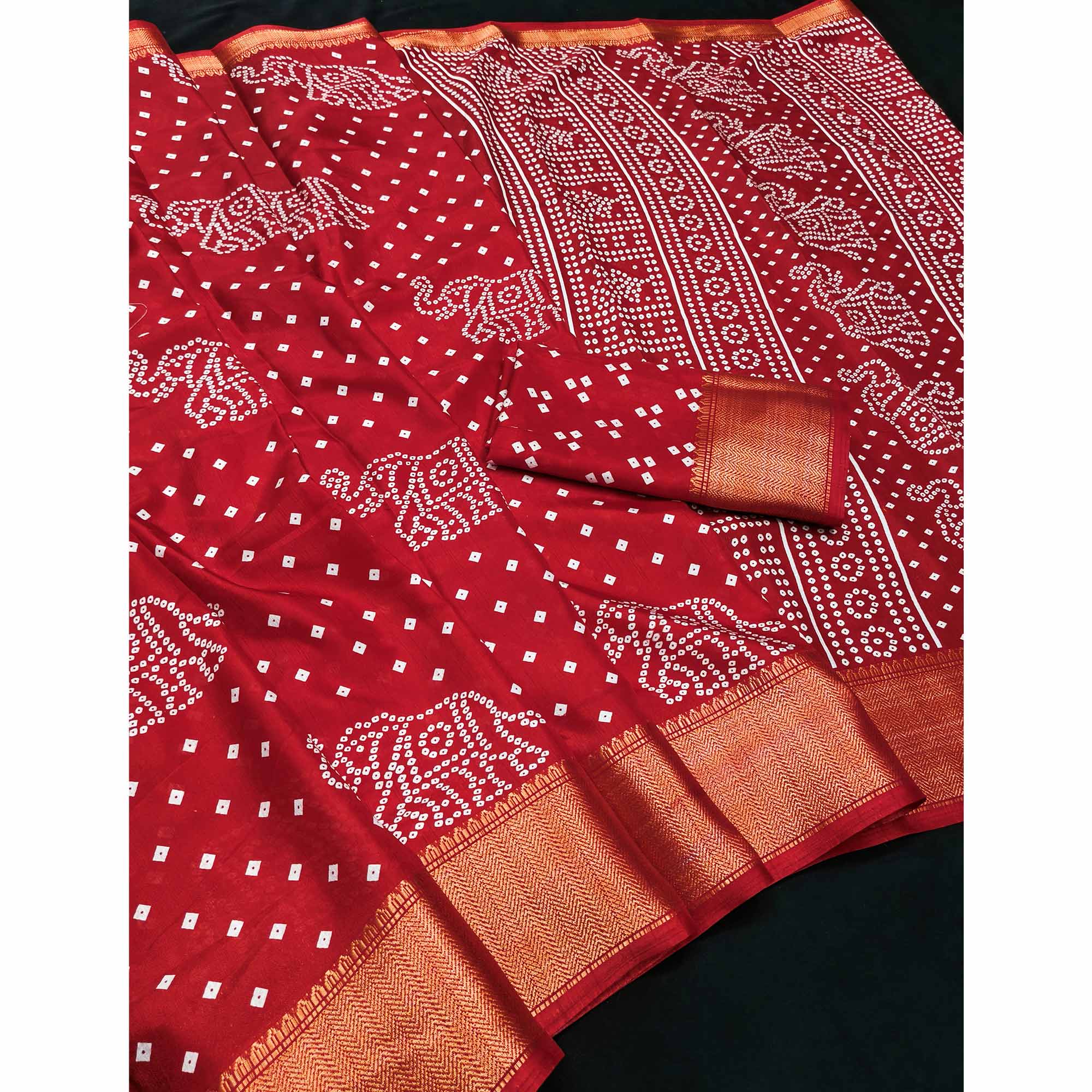 Red Dola Silk Saree Featuring Traditional Bandhani Print & Elegant Weaving Border