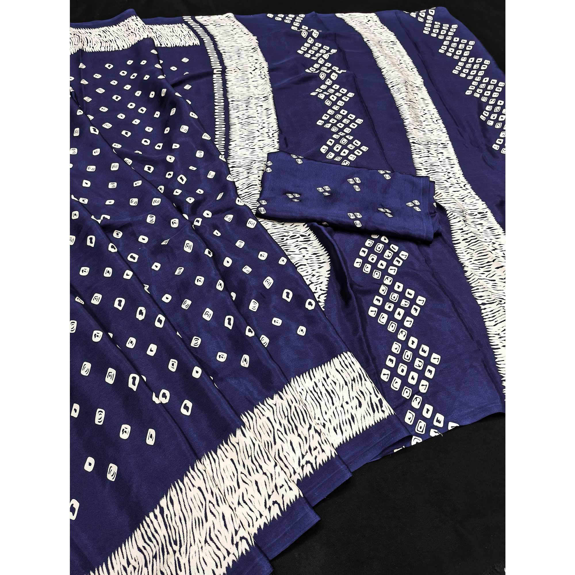 Navy Blue Bandhani Printed Chiffon Saree With Traditional Appeal