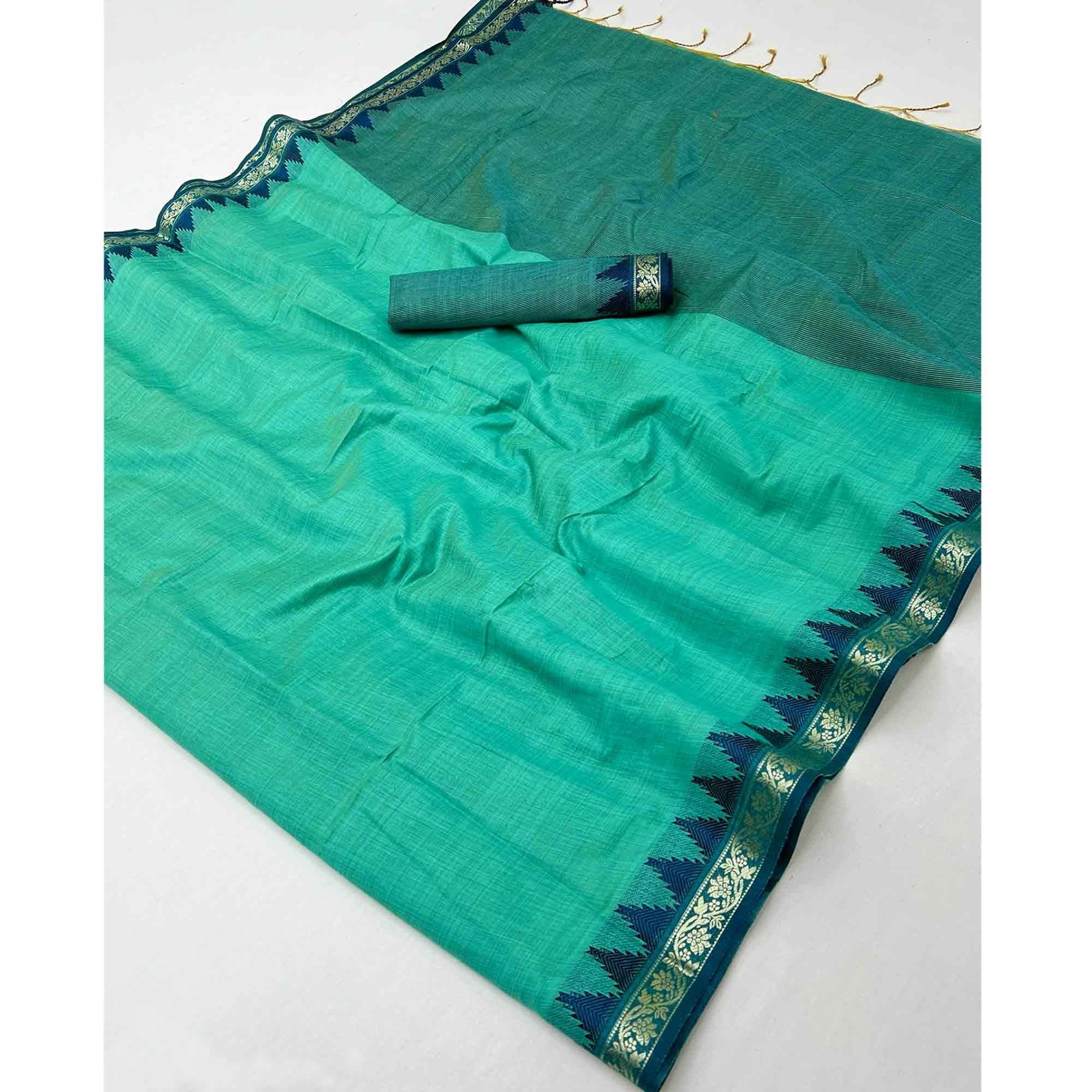 Turquoise Pure Silk Handloom Saree with Intricate Jacquard Weave