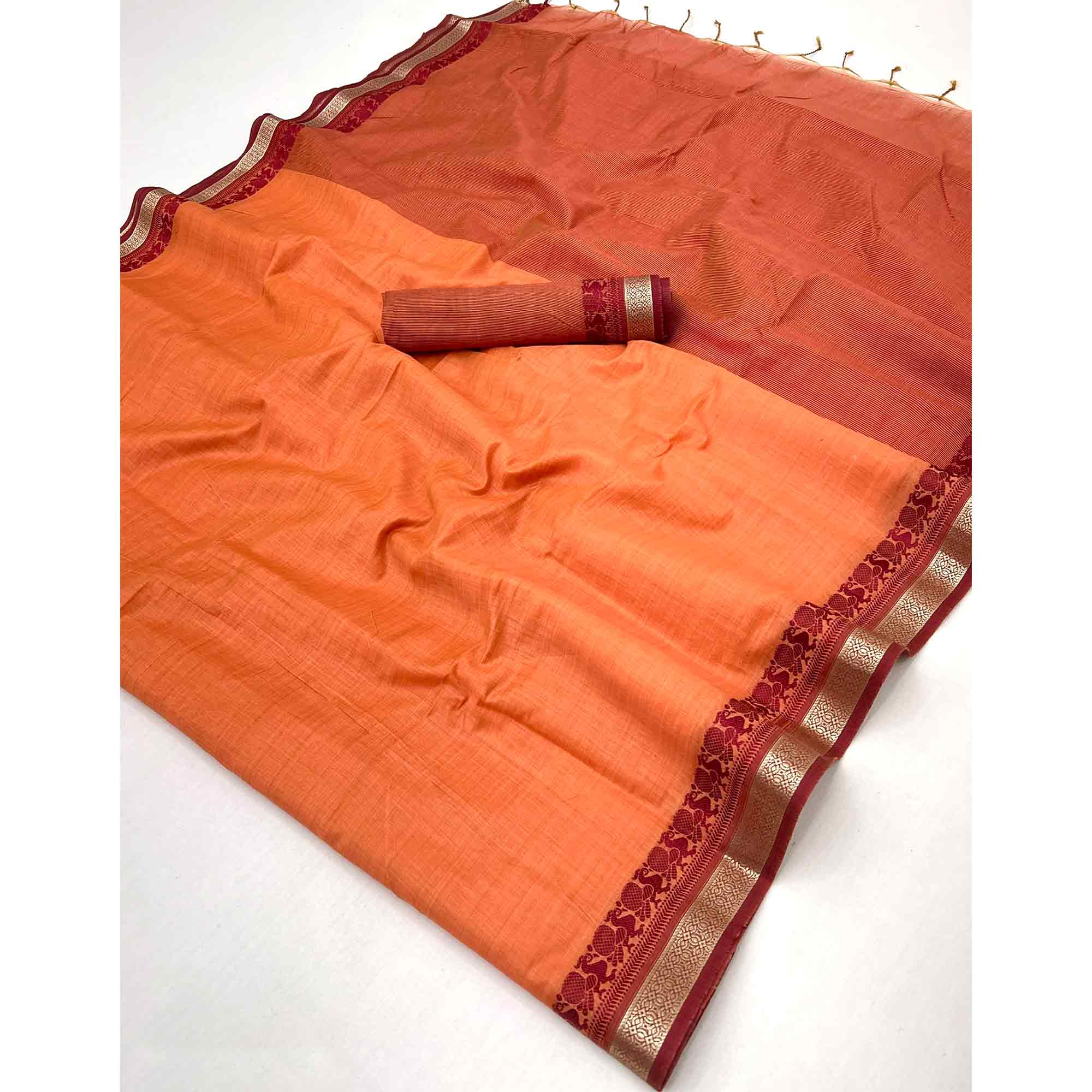 Orange Pure Handloom Silk Saree with an Elegantly Woven Jacquard Border