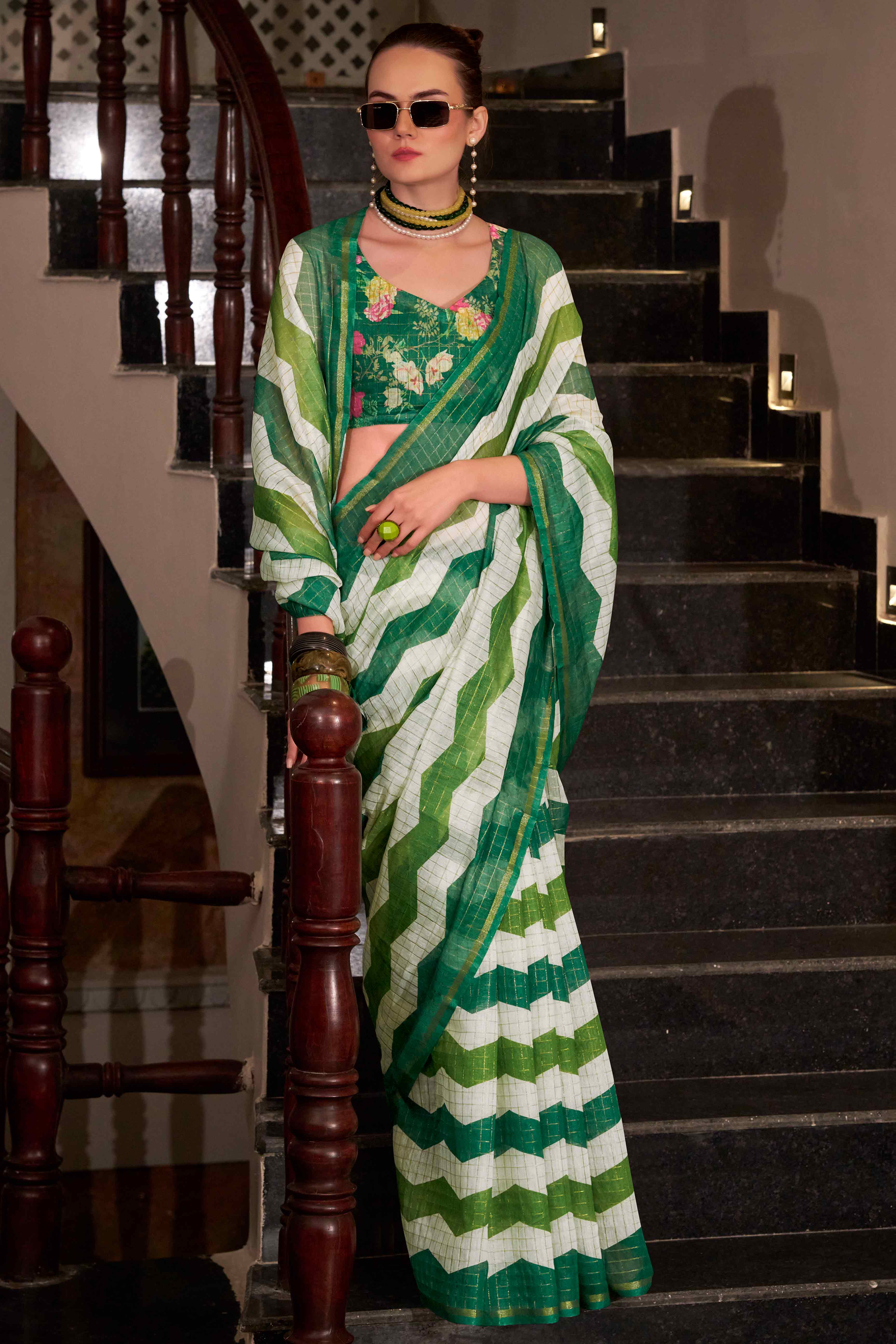 Green Woven Cotton Silk Saree With A Zig-Zag Pattern