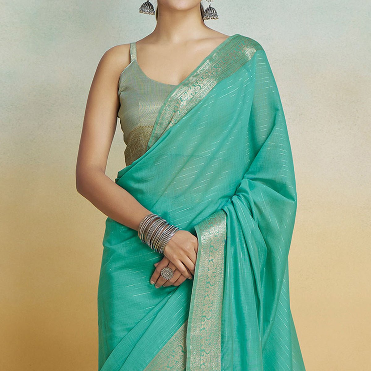 Rama Green Woven Cotton Silk Saree With Tassels