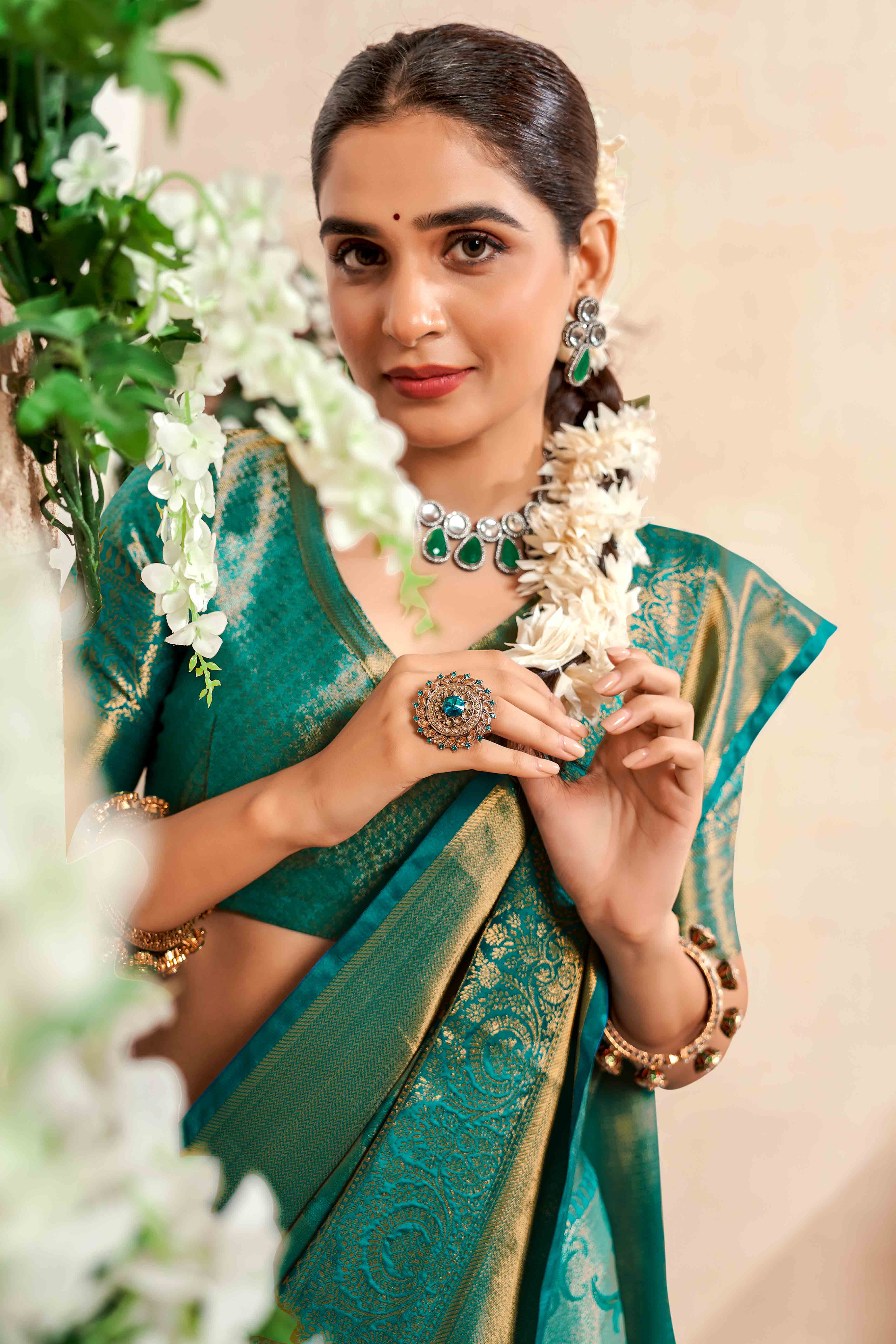Turquoise Kanjivaram Silk Saree With Lustrous Zari Artistry