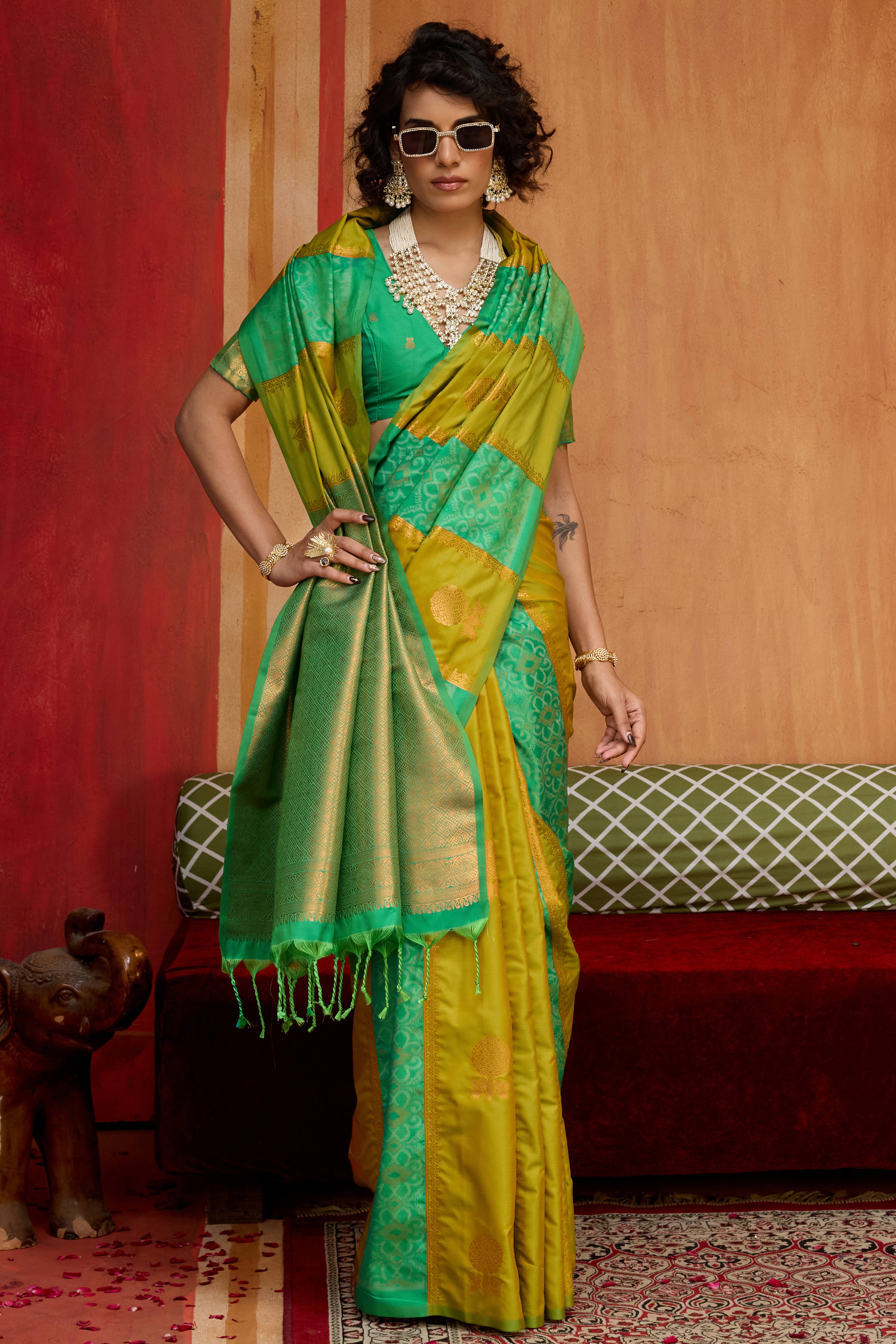 Classic Emerald Green Floral Handloom Weaving Art Silk Saree With Statement Tassel Pallu