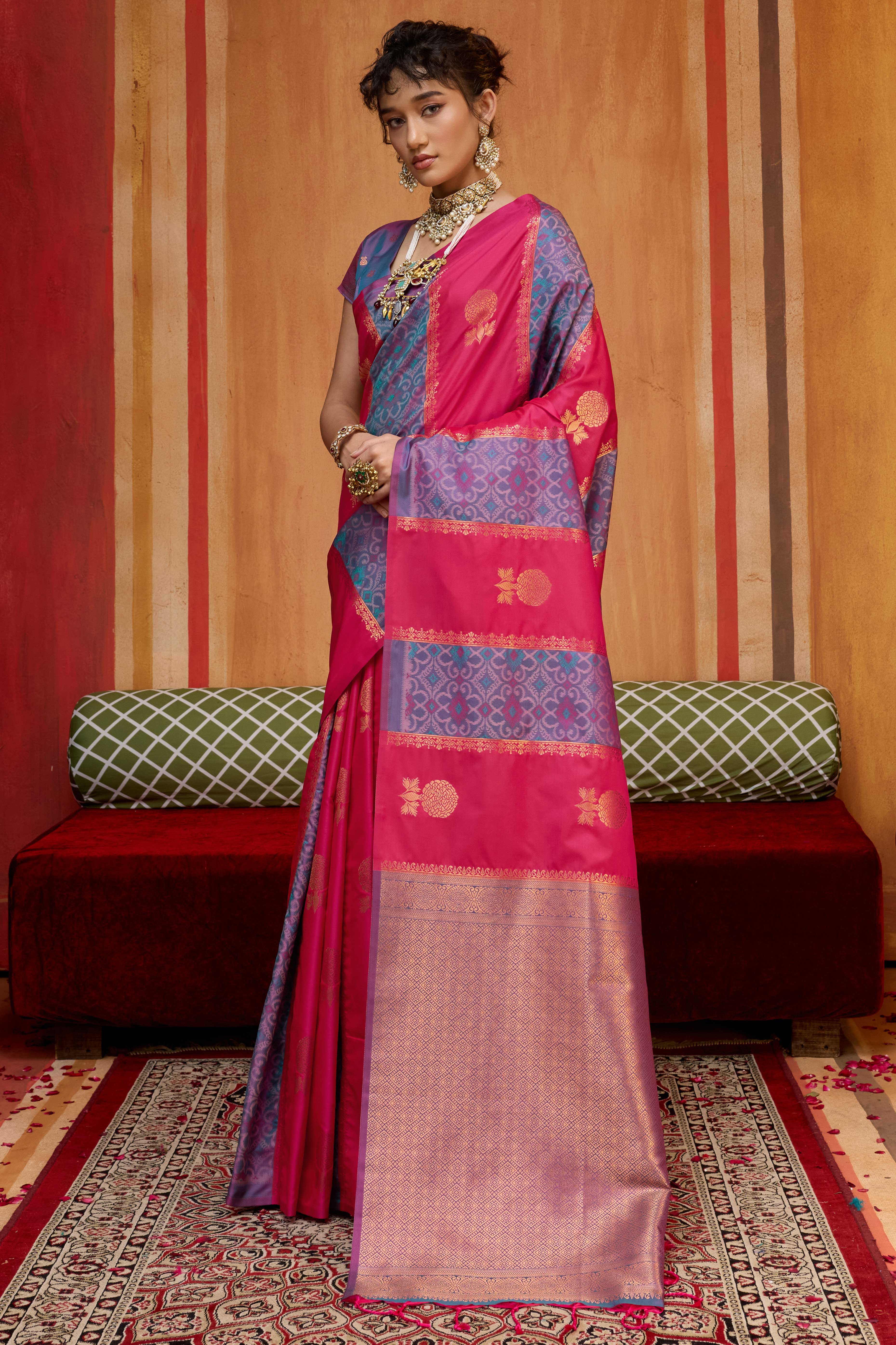 Classic Pink Floral Handloom Weaving Art Silk Saree With Statement Tassel Pallu