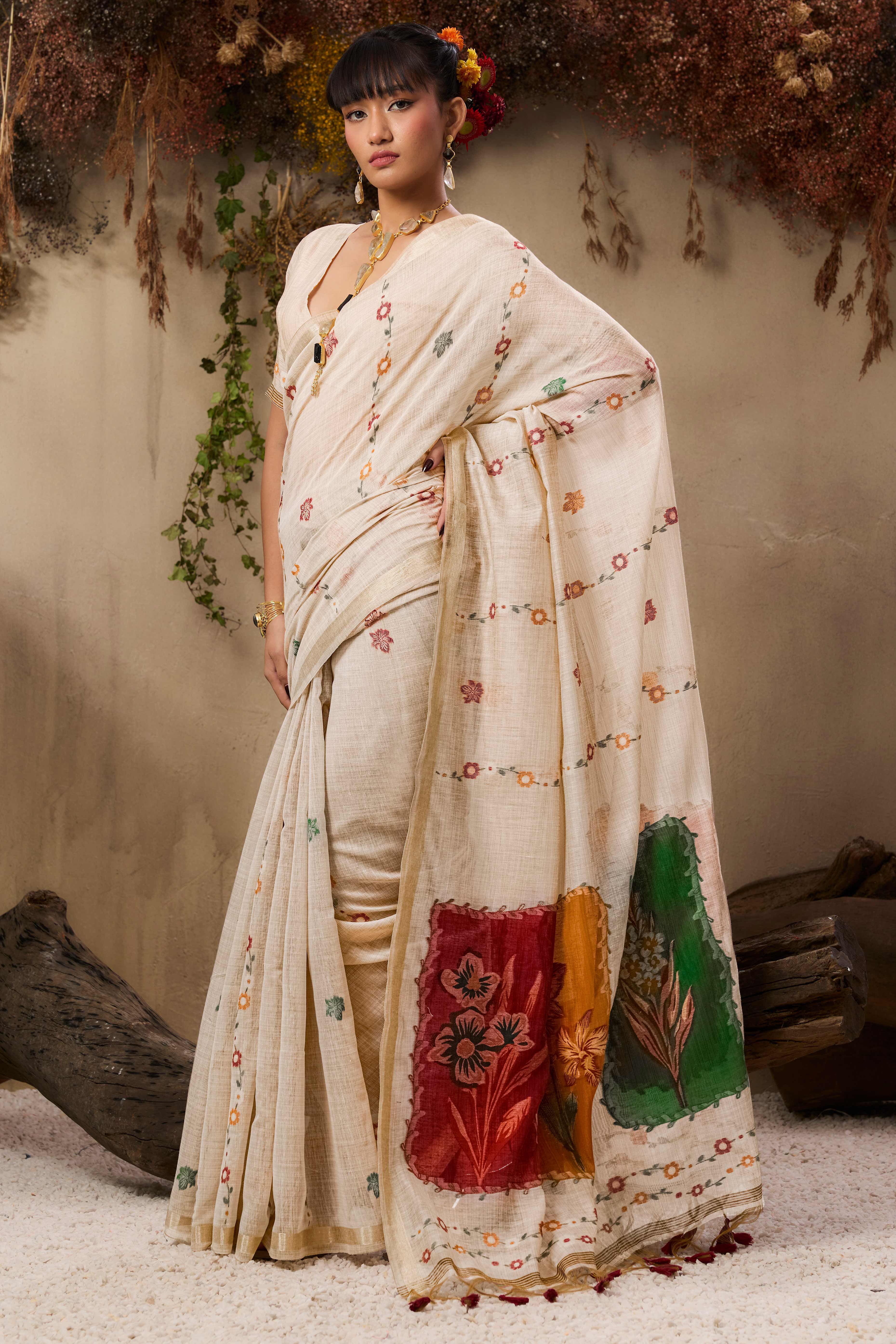 Cream Traditional Handloom Saree in Munga Cotton Blend with Floral Woven Motifs