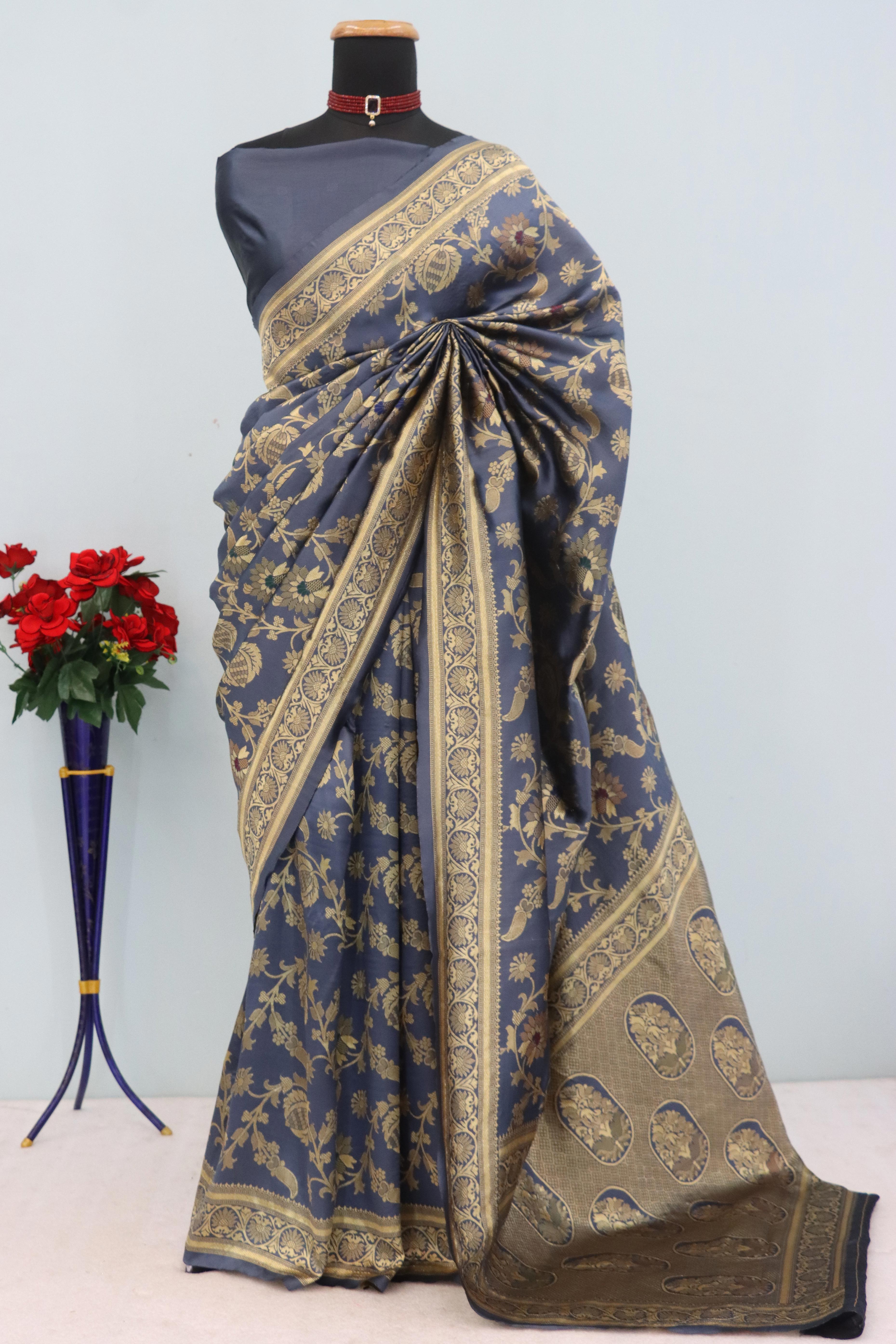 Charming Grey Banarasi Silk Saree Adorned With Floral Zari Weaving