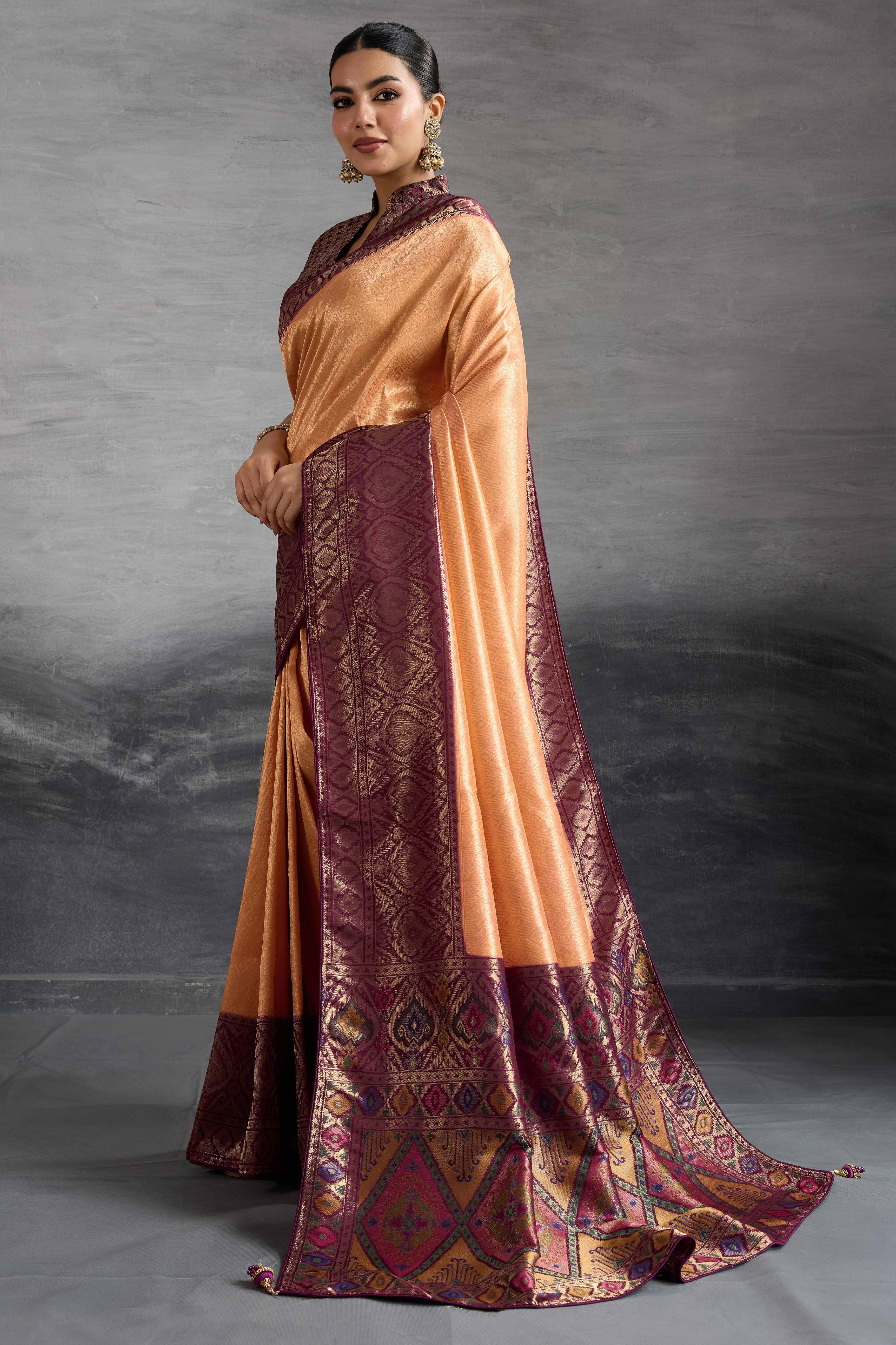 Peach Kanjivaram Silk Saree With Traditional Kadiyal Style Zari Weaving &  Meenakari Pallu