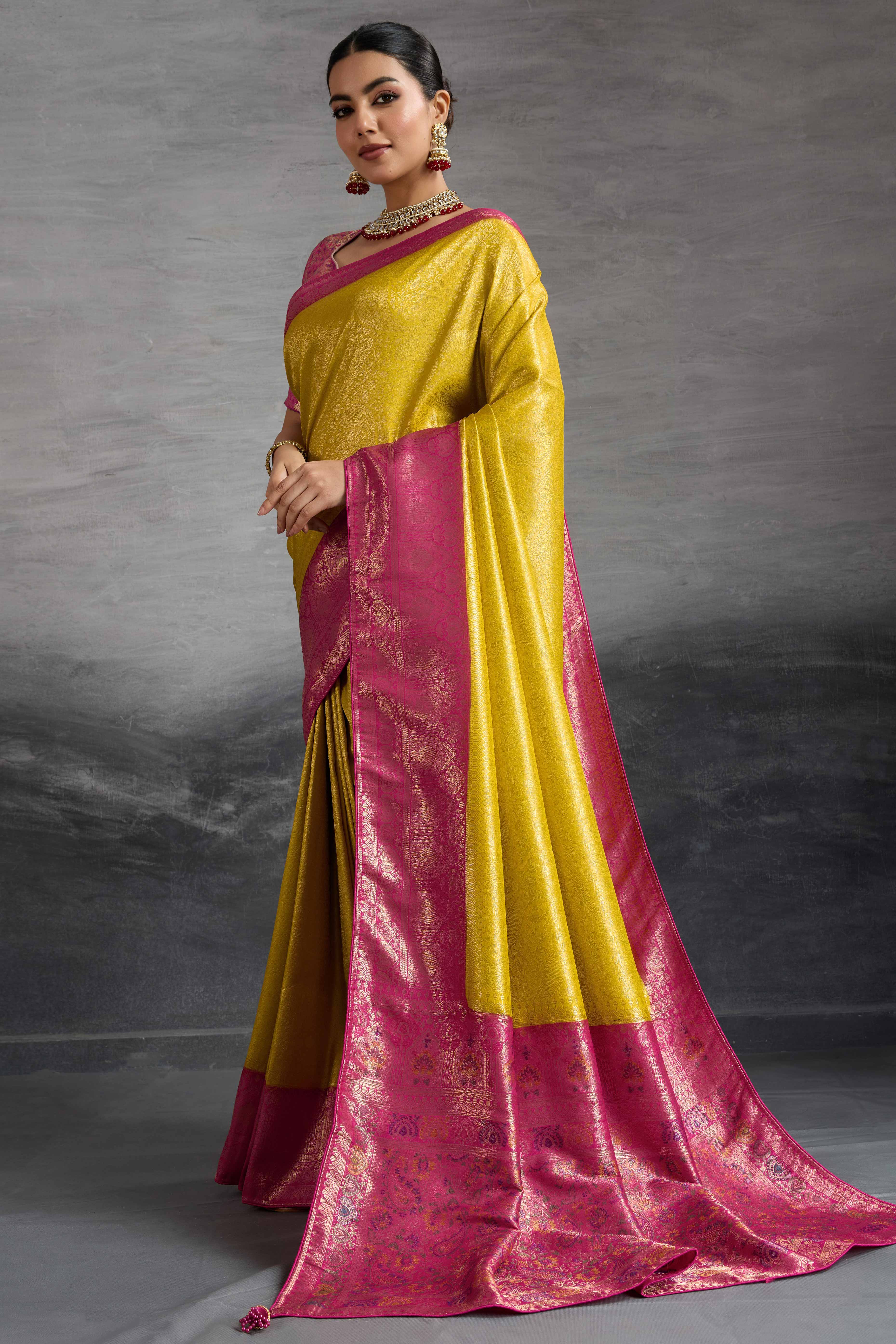 Mustard Kanjivaram Silk Saree In Kadiyal Style Zari Weaving With Ornate Meenakari Pallu