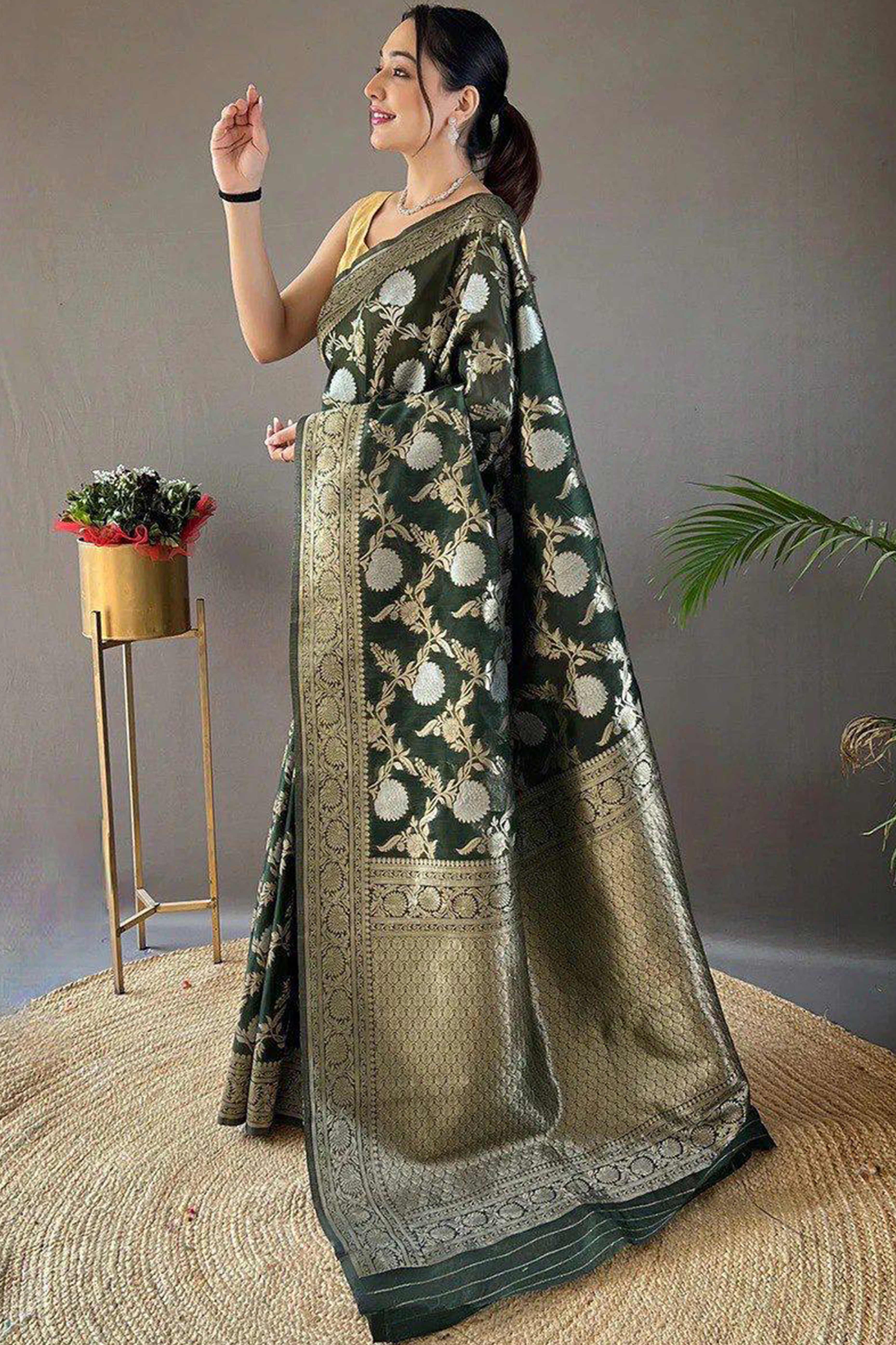 Bottle Green Floral Woven Cotton Silk Saree
