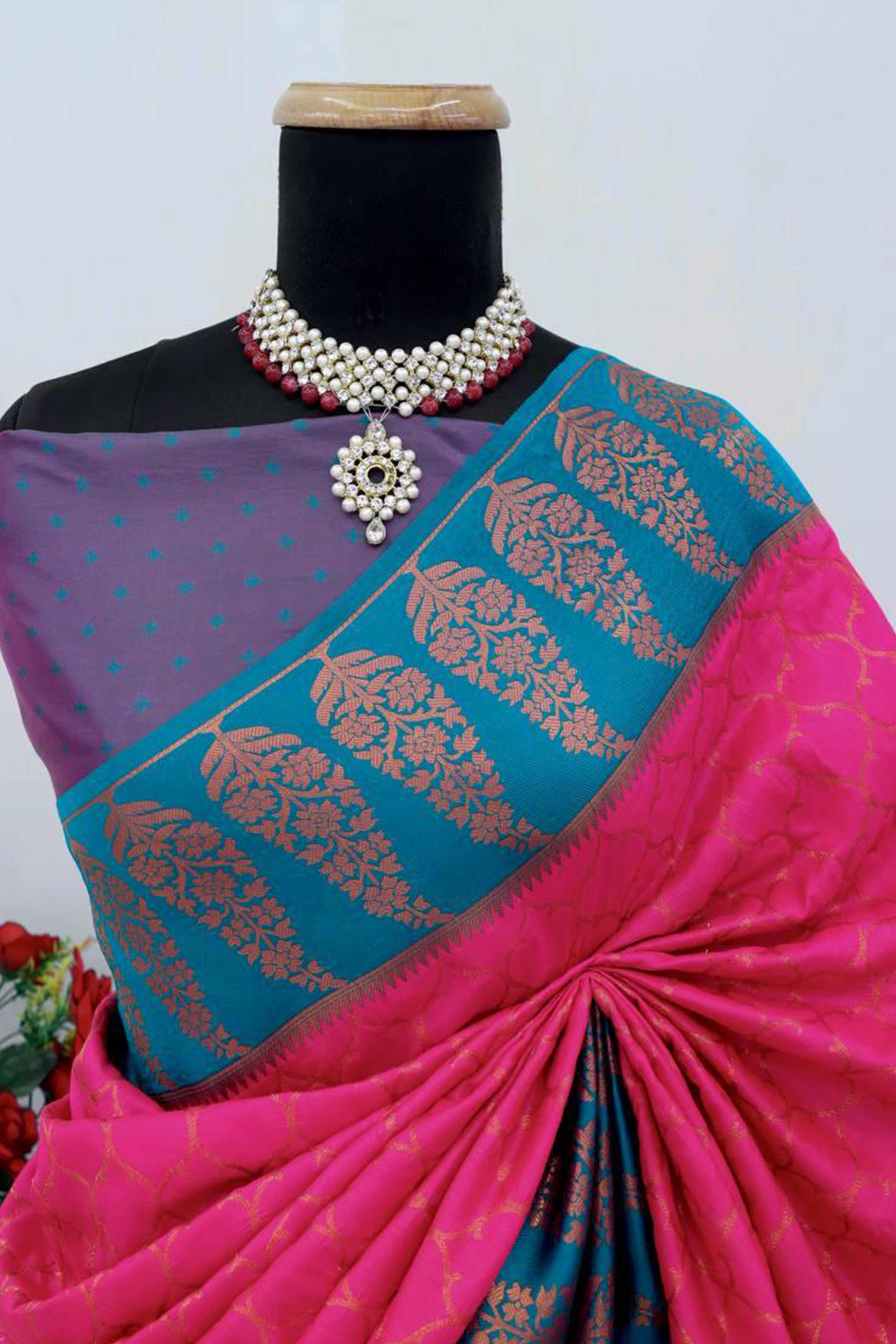 Pink Floral Woven Kanjivaram Silk Saree