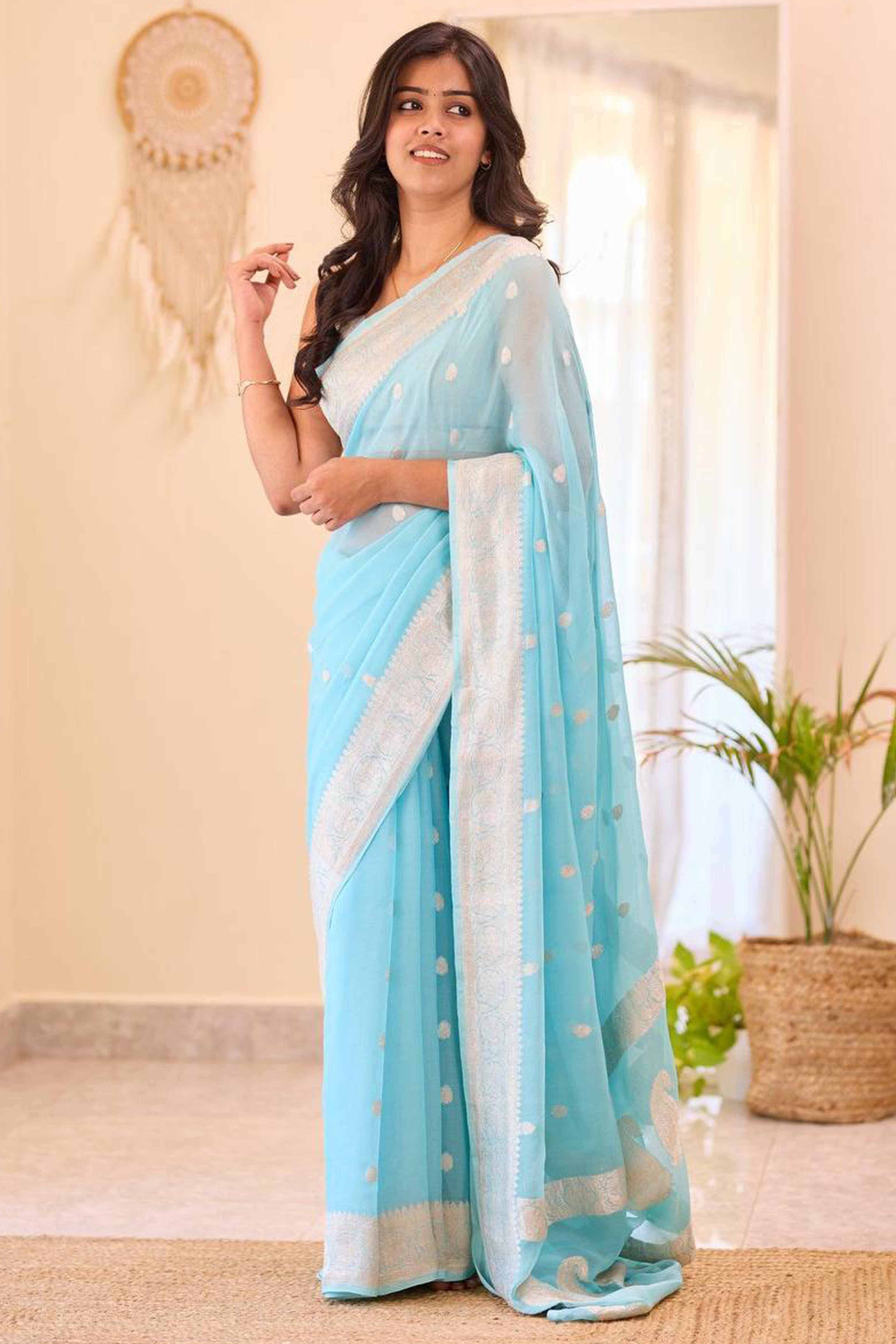 Sophisticated Sky Blue Linen Saree with Traditional Butti Zari Weaving