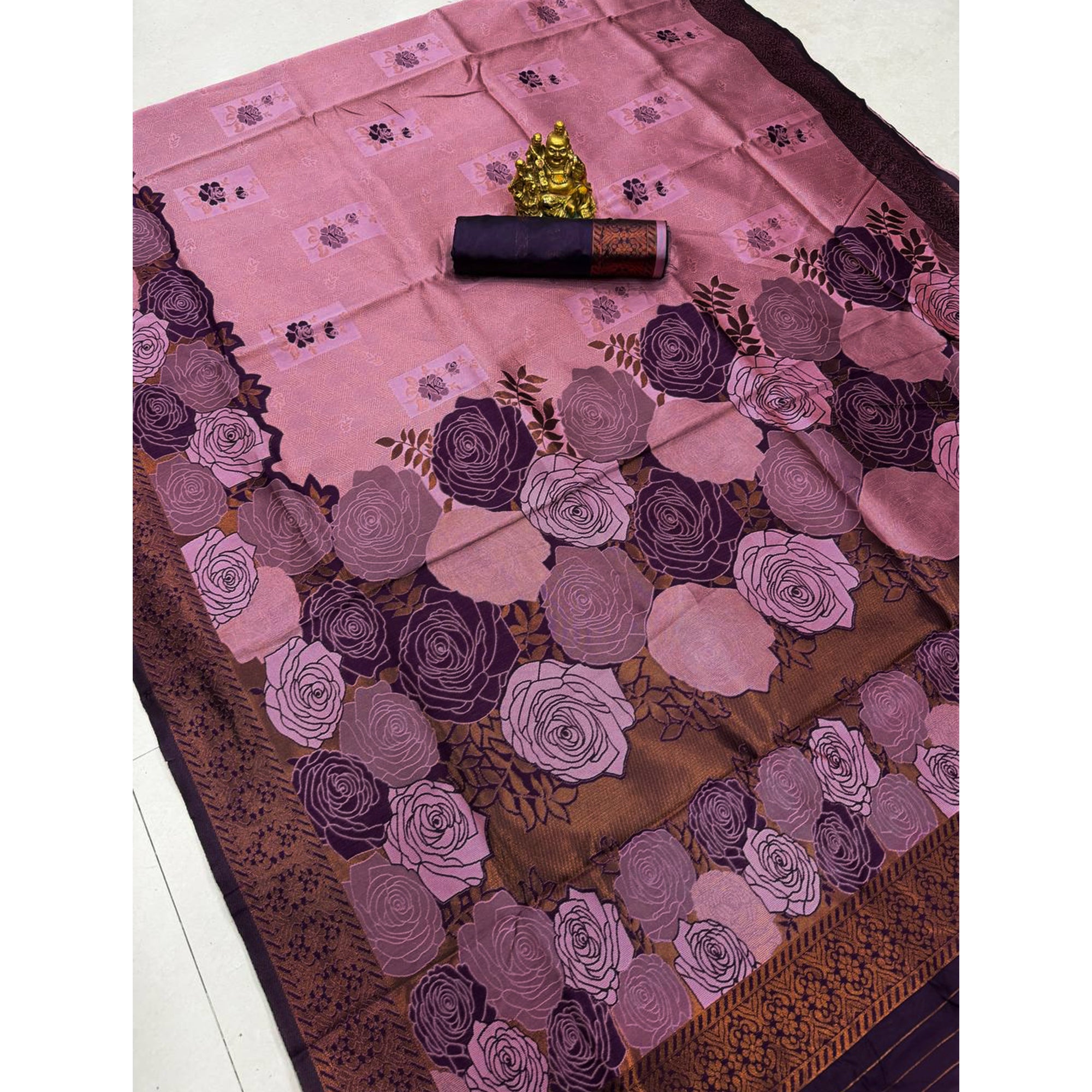 Pink Handloom Banarasi Silk Saree Enhanced with Artistic Floral Zari Weaving for Timeless Appeal