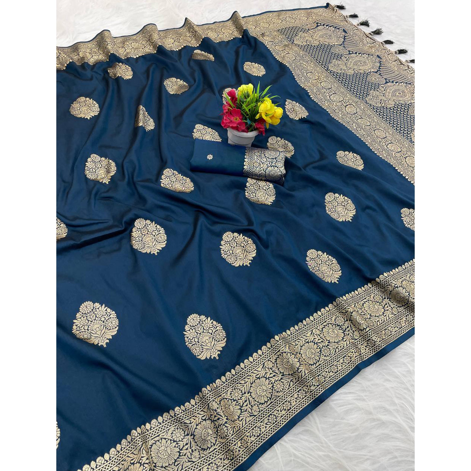 Blue Pure Banarasi Silk Saree Adorned with Intricate Zari Butti Woven Detailing