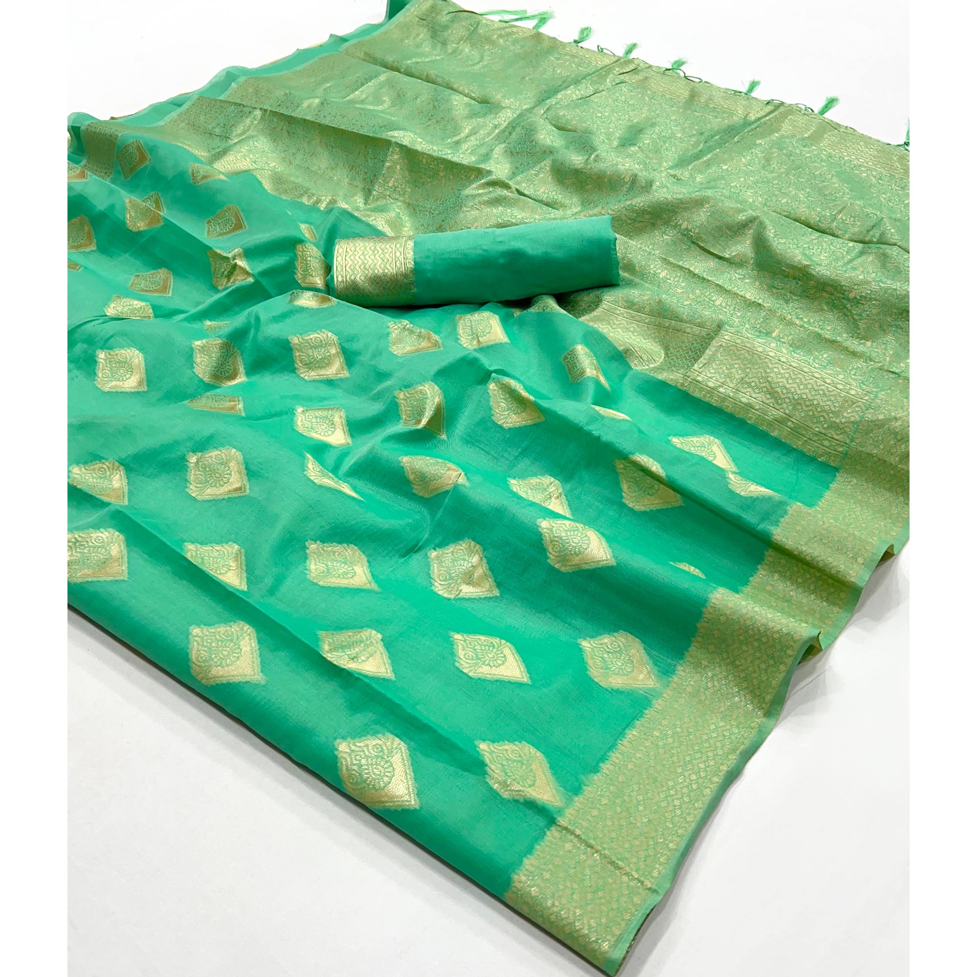 Rama Green Woven Cotton Blend Saree With Tassels