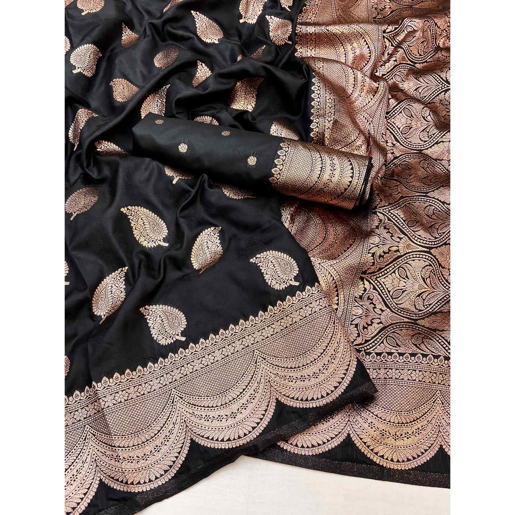 Black Art Silk Saree With Intricate Zari Weaving & Rich Banarasi Pallu