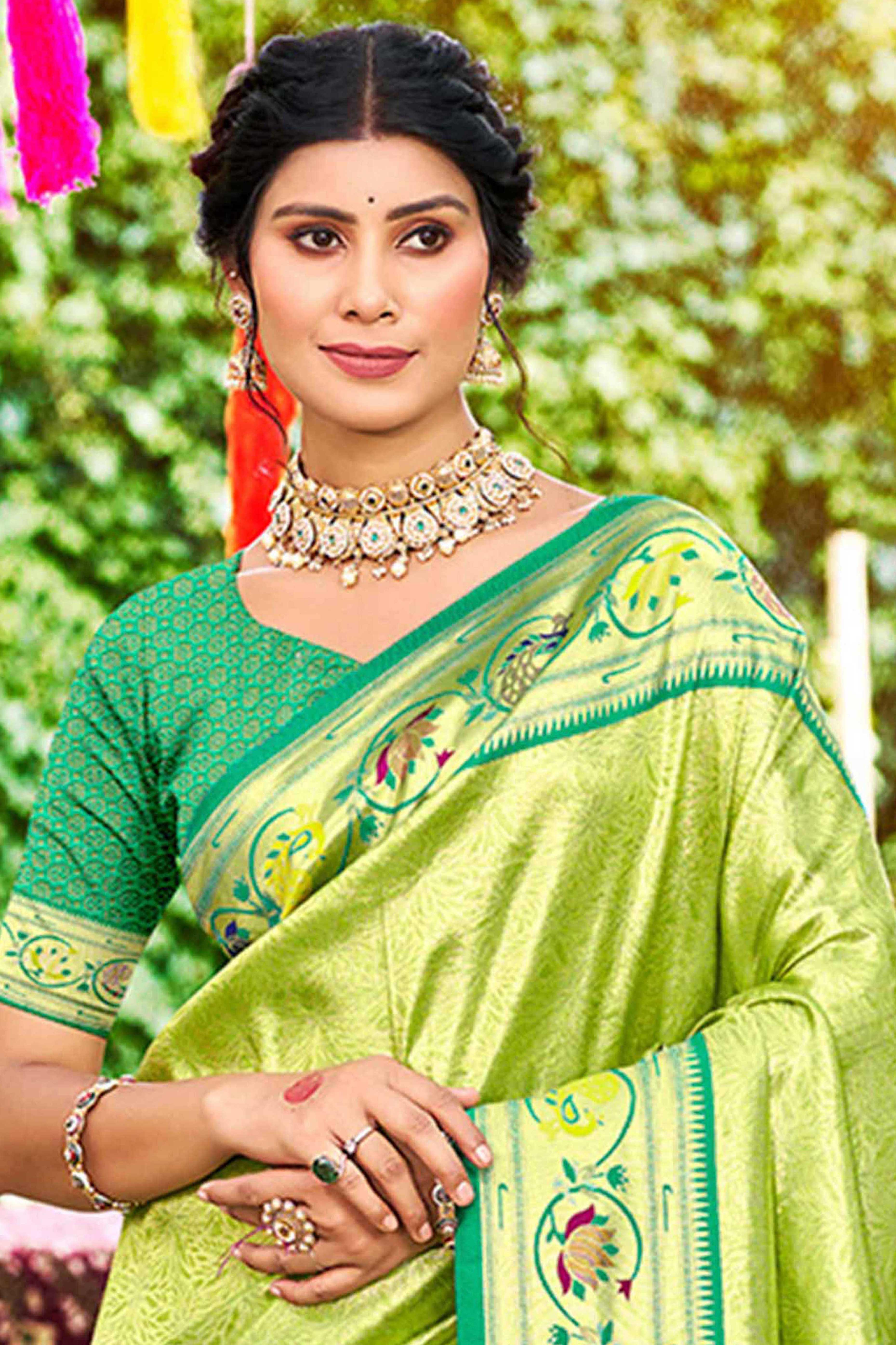 Elegant Green Weaving Silk Blend Saree With Stunning Peacock Border & Artistic Parrot Motif Pallu