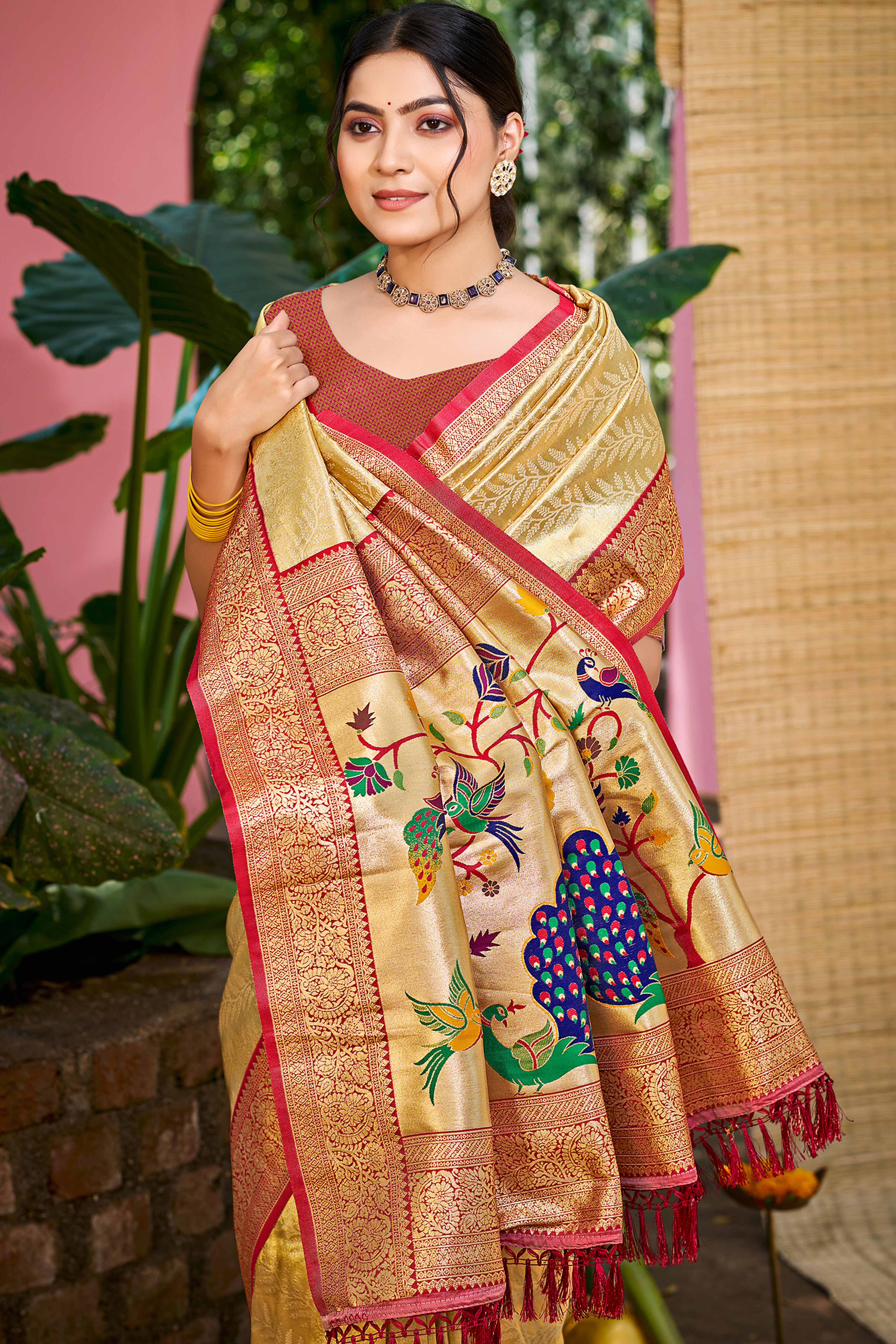 Golden  Kanjivaram Silk Paithani Saree With Exquisite Floral Woven Detailing