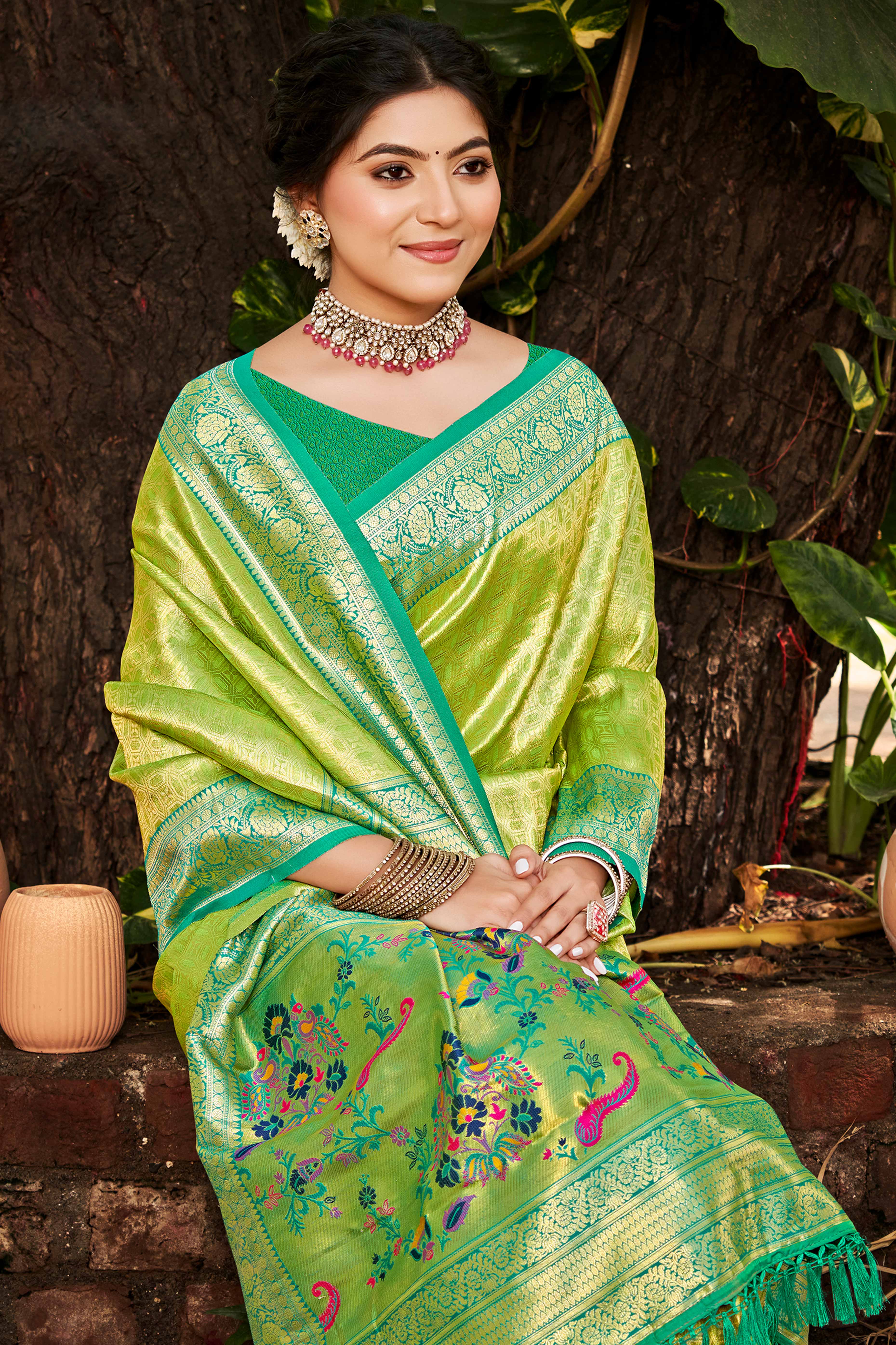 Green Paithani Saree In Kanjivaram Silk Adorned With Intricate Floral Weaving