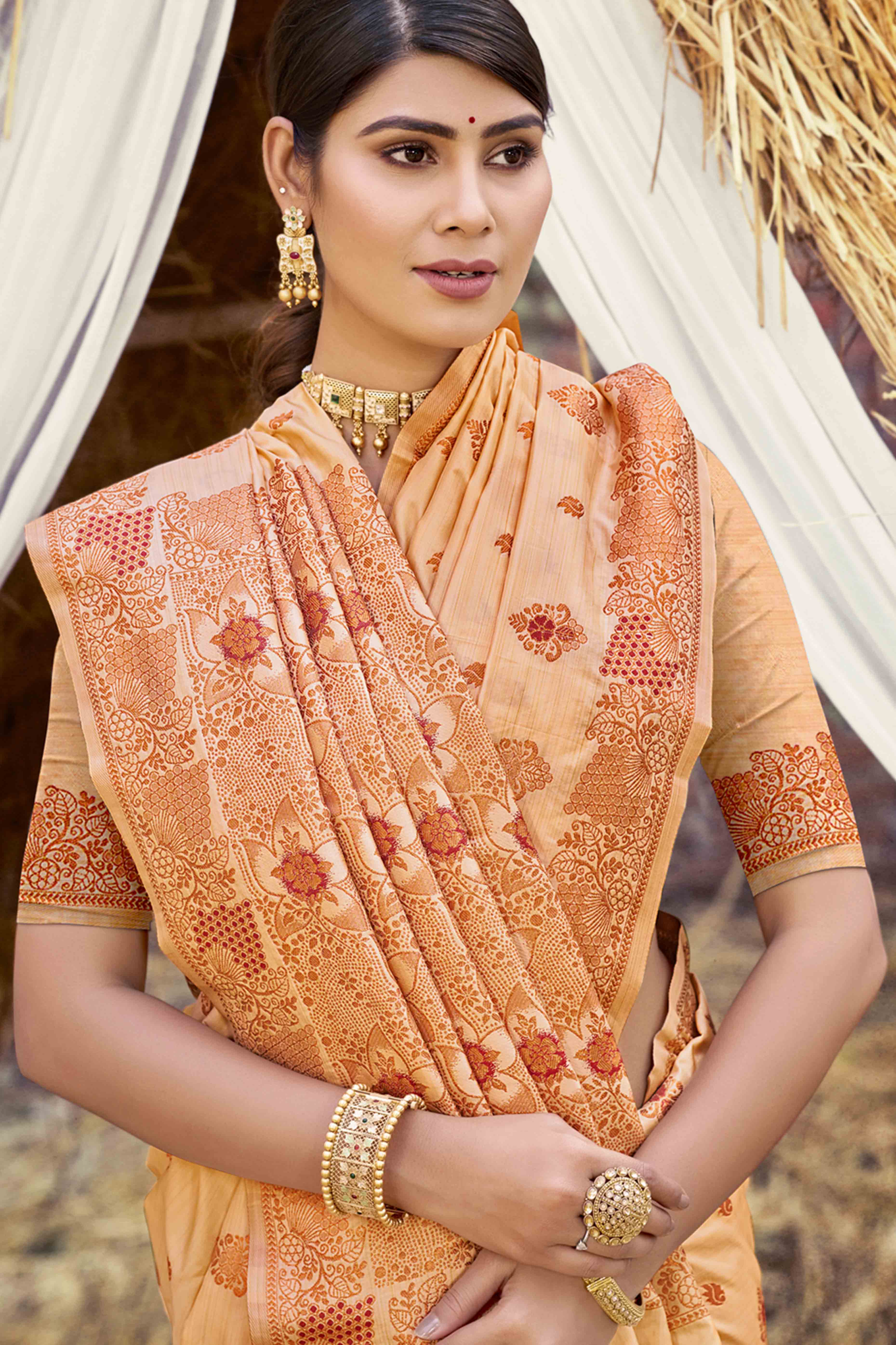 Peach Banarasi Silk Saree Adorned With Woven Zari Floral Motifs
