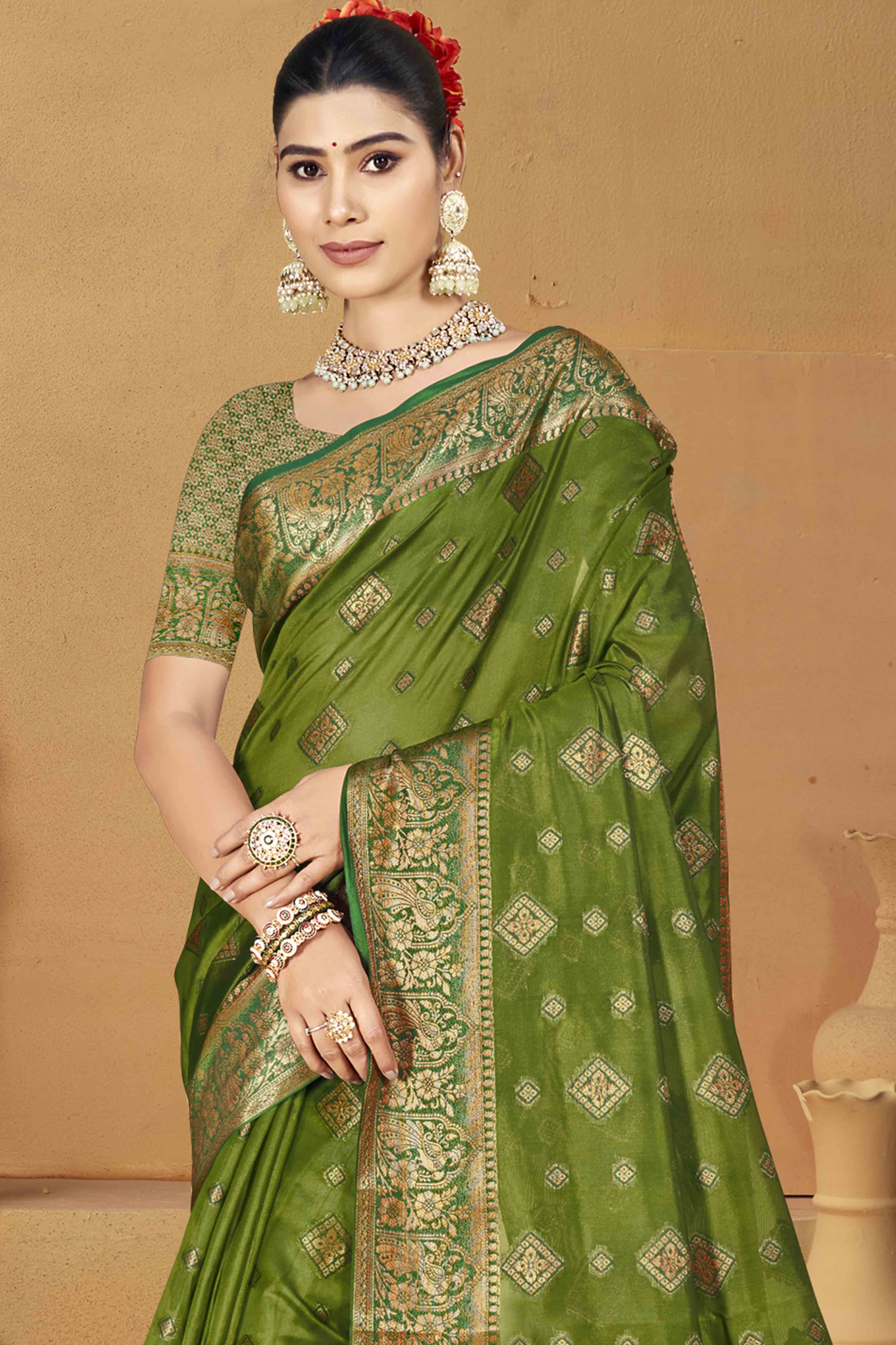 Green Floral & Peacock Pattern Zari Woven Banarasi Silk Saree