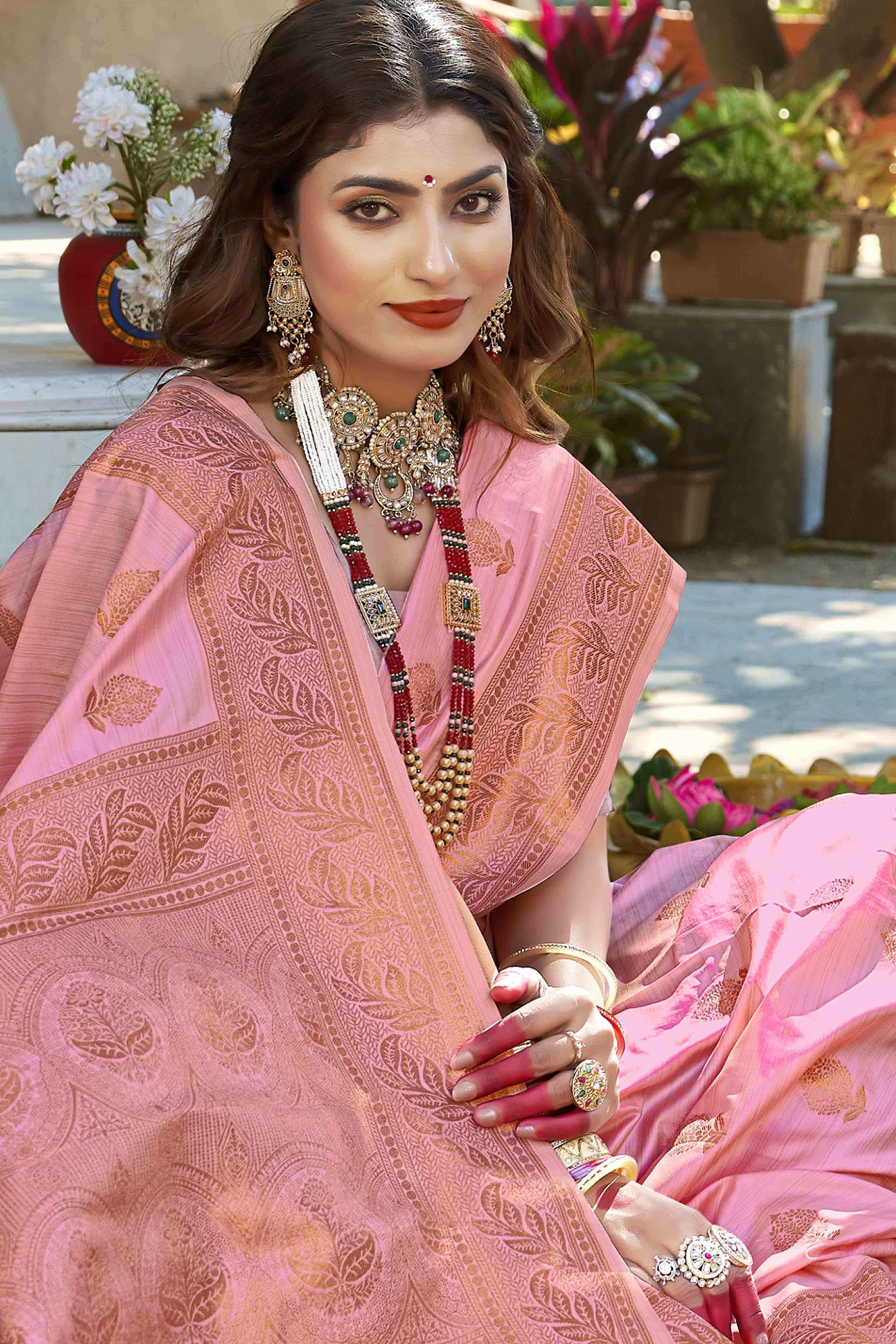 Sophisticated Floral Zari Woven Banarasi Silk Saree In Pink