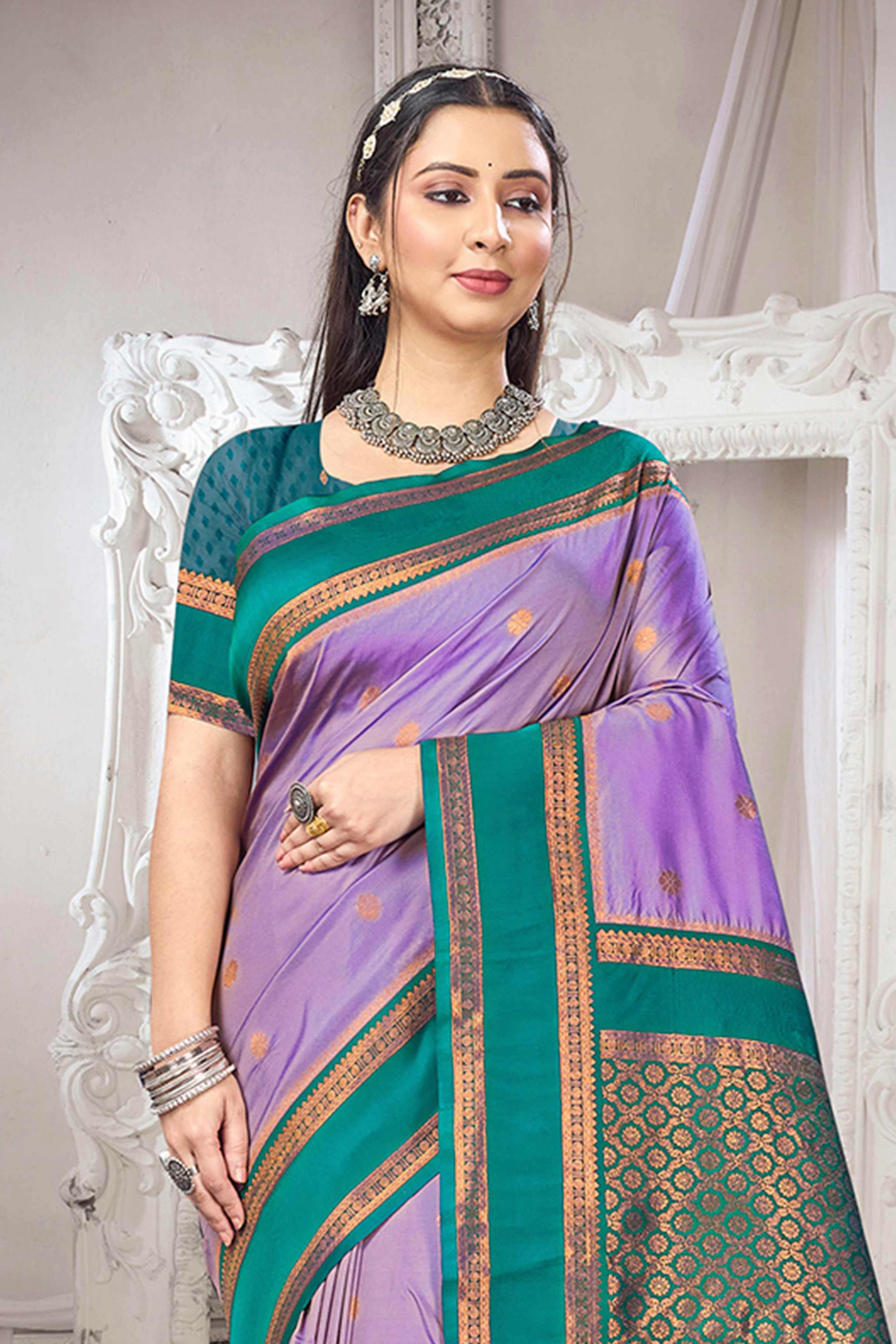 Classic Lavneder Floral Motif Weaving Silk Blend Saree With Tassel Pallu
