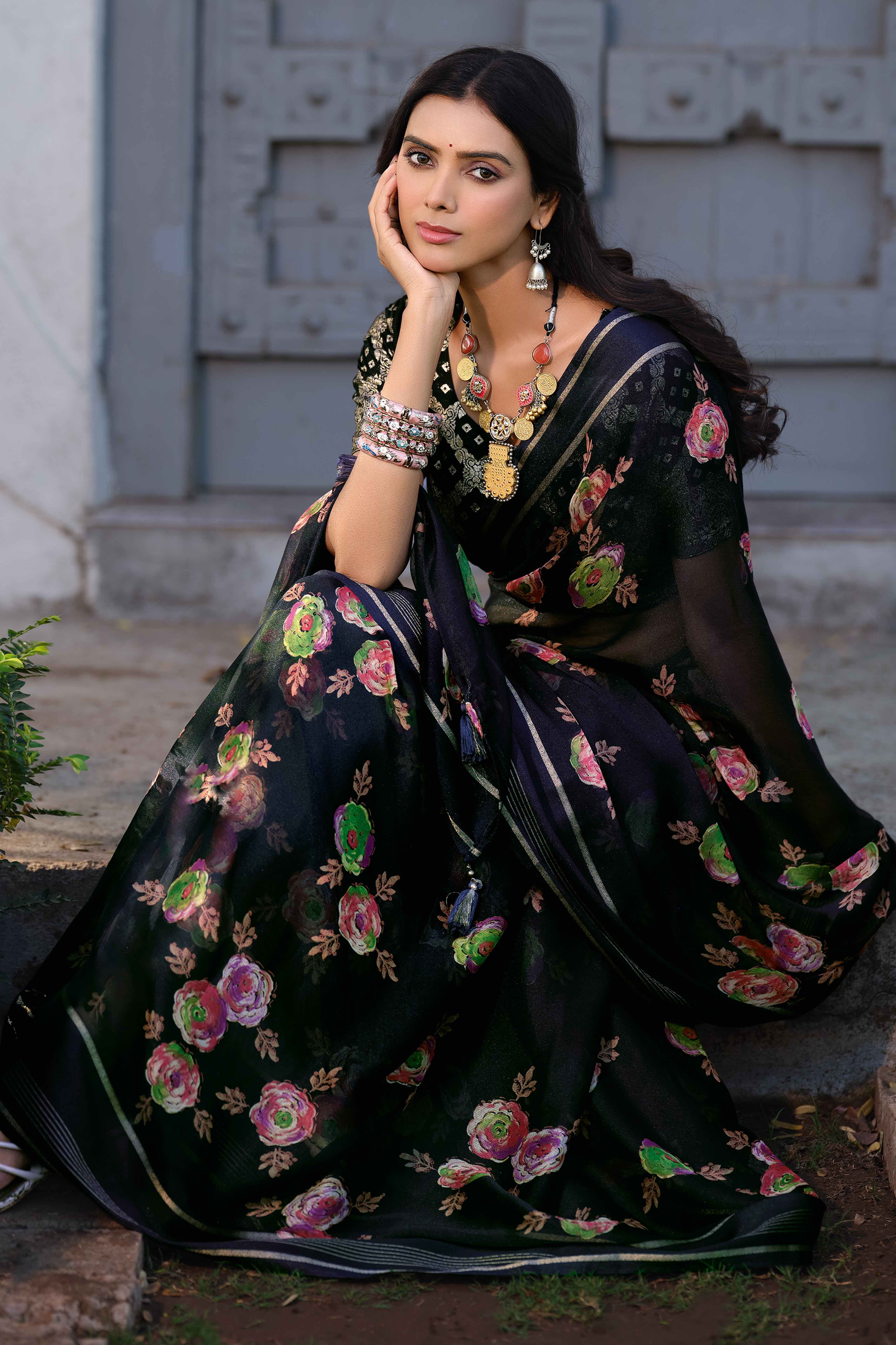 Charming Floral Print Black Chiffon Saree with Breezy Lightness