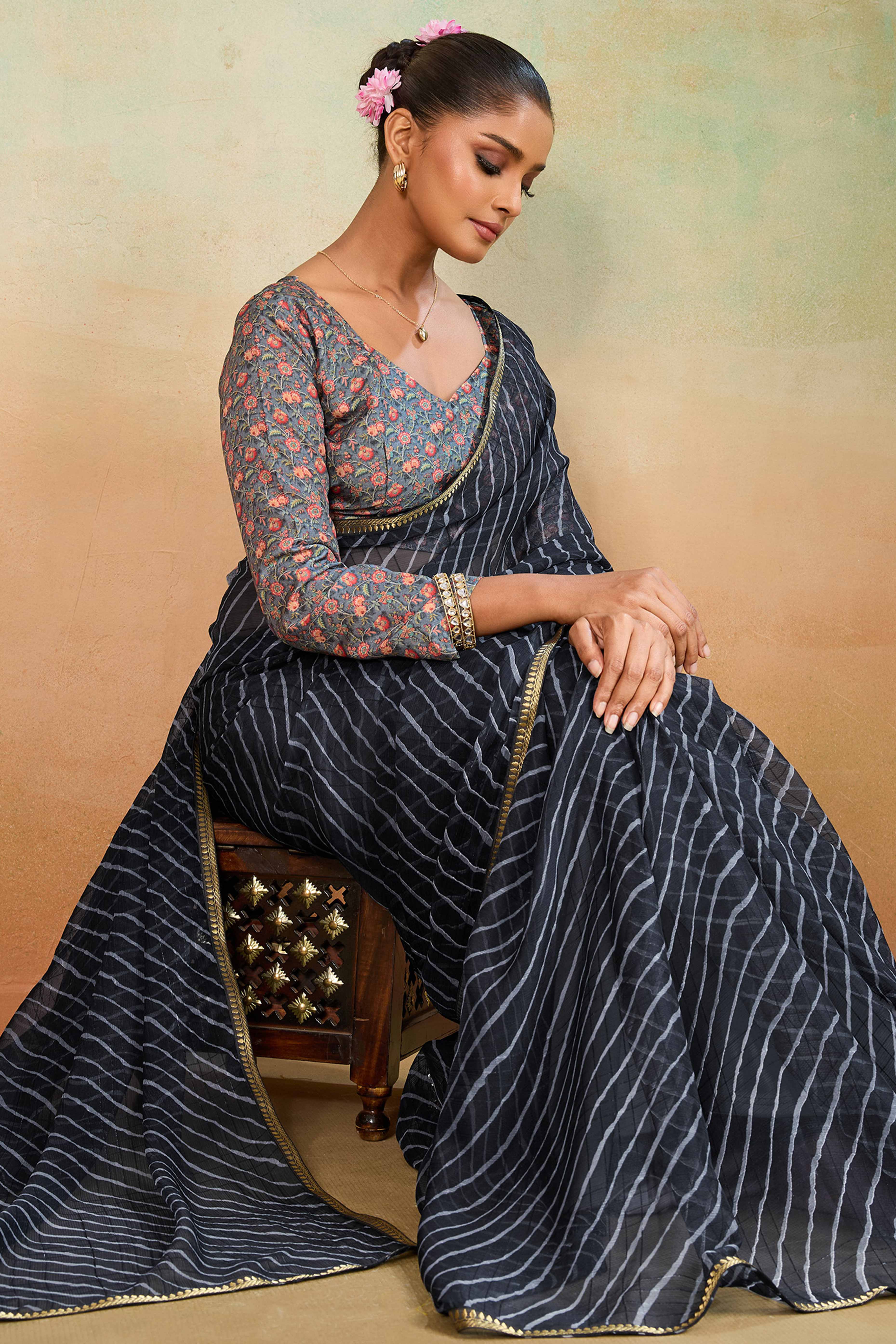 Black Leheriya Chiffon Saree Accented With Elegant Zari Lace Border Work