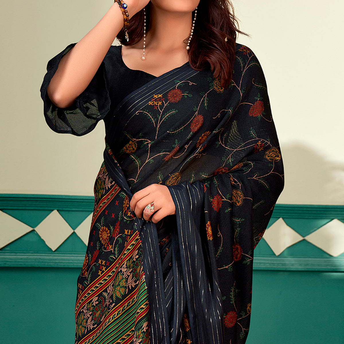 Black Floral Printed Linen Saree