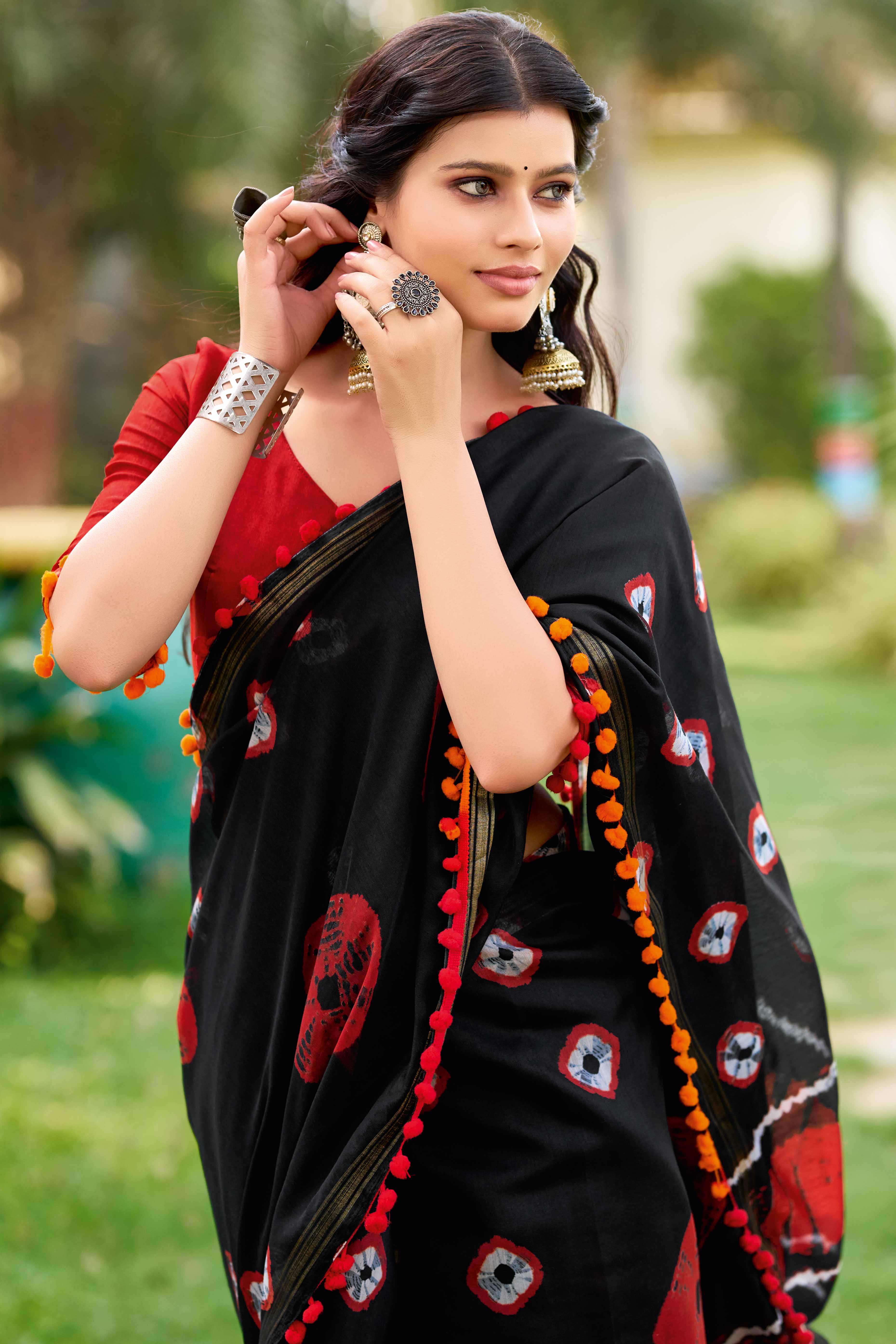 Black Pure Mul Cotton Saree with Vibrant Bandhani Patterns