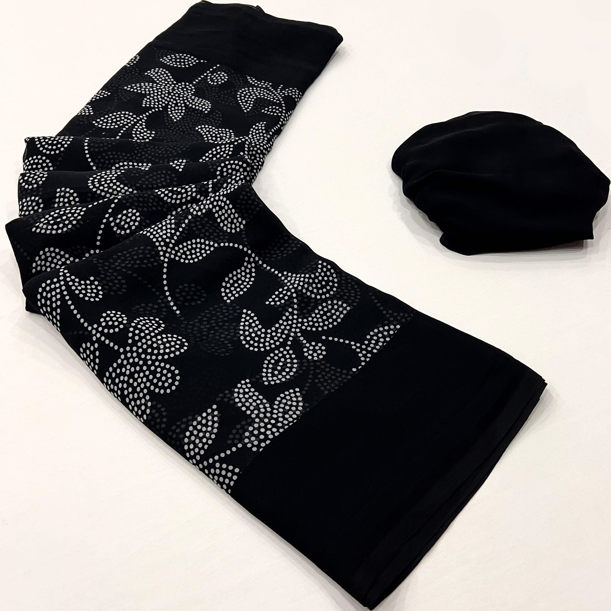 Black & White Floral Printed Georgette Saree