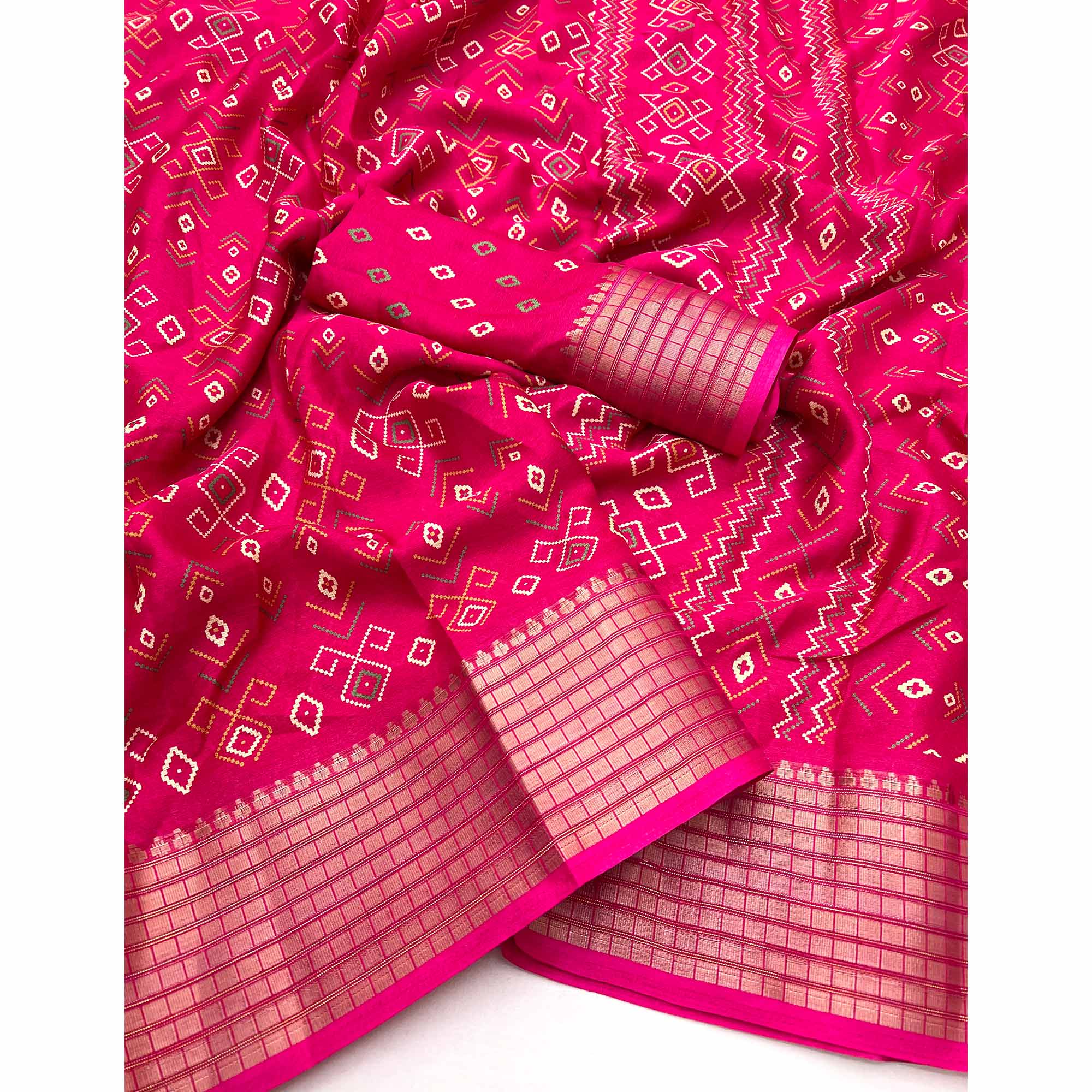 Pink Geometric Patterned Georgette Drape Featuring Zari Border