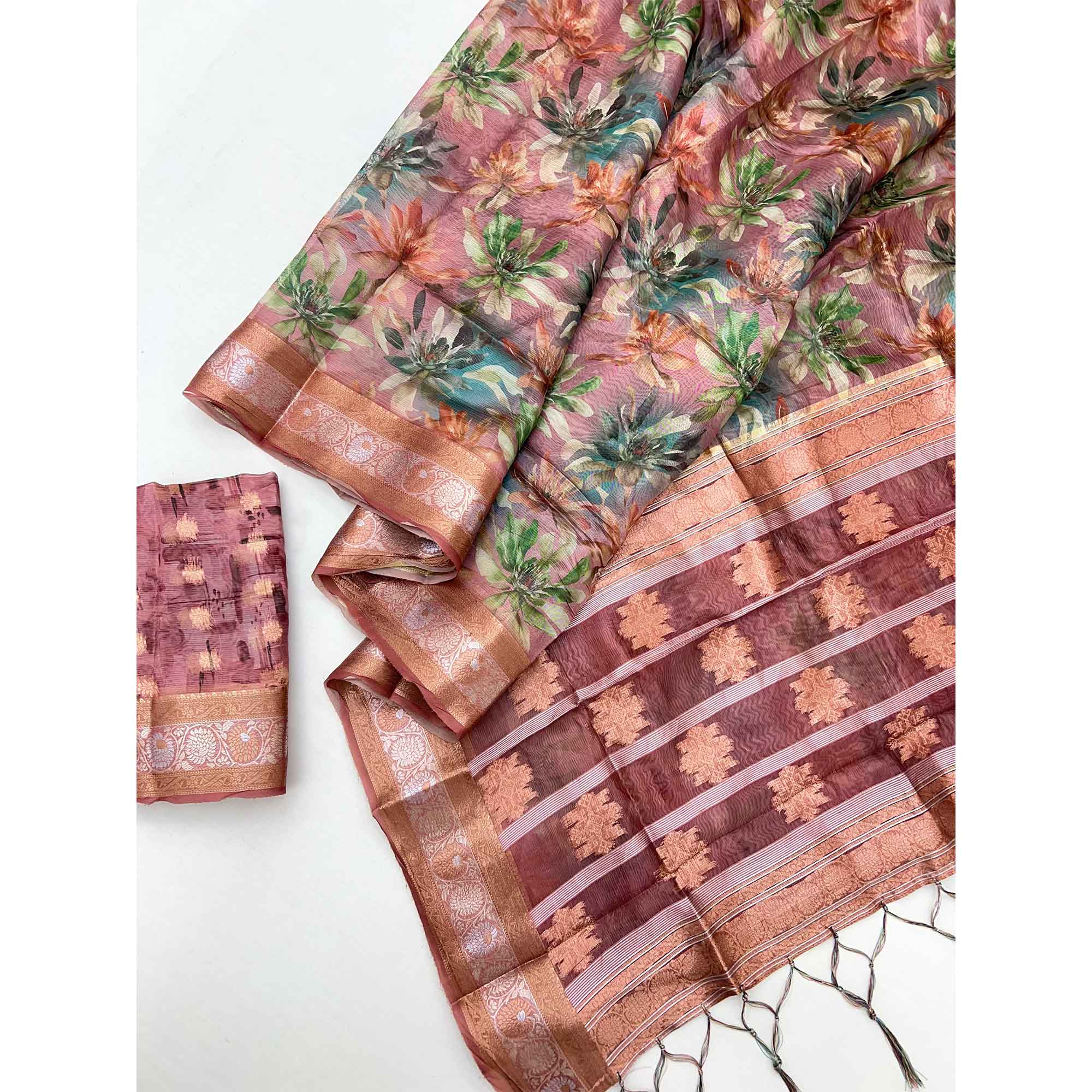 Graceful Peach Floral Zari Woven Silk Blend Saree With Digital Prints