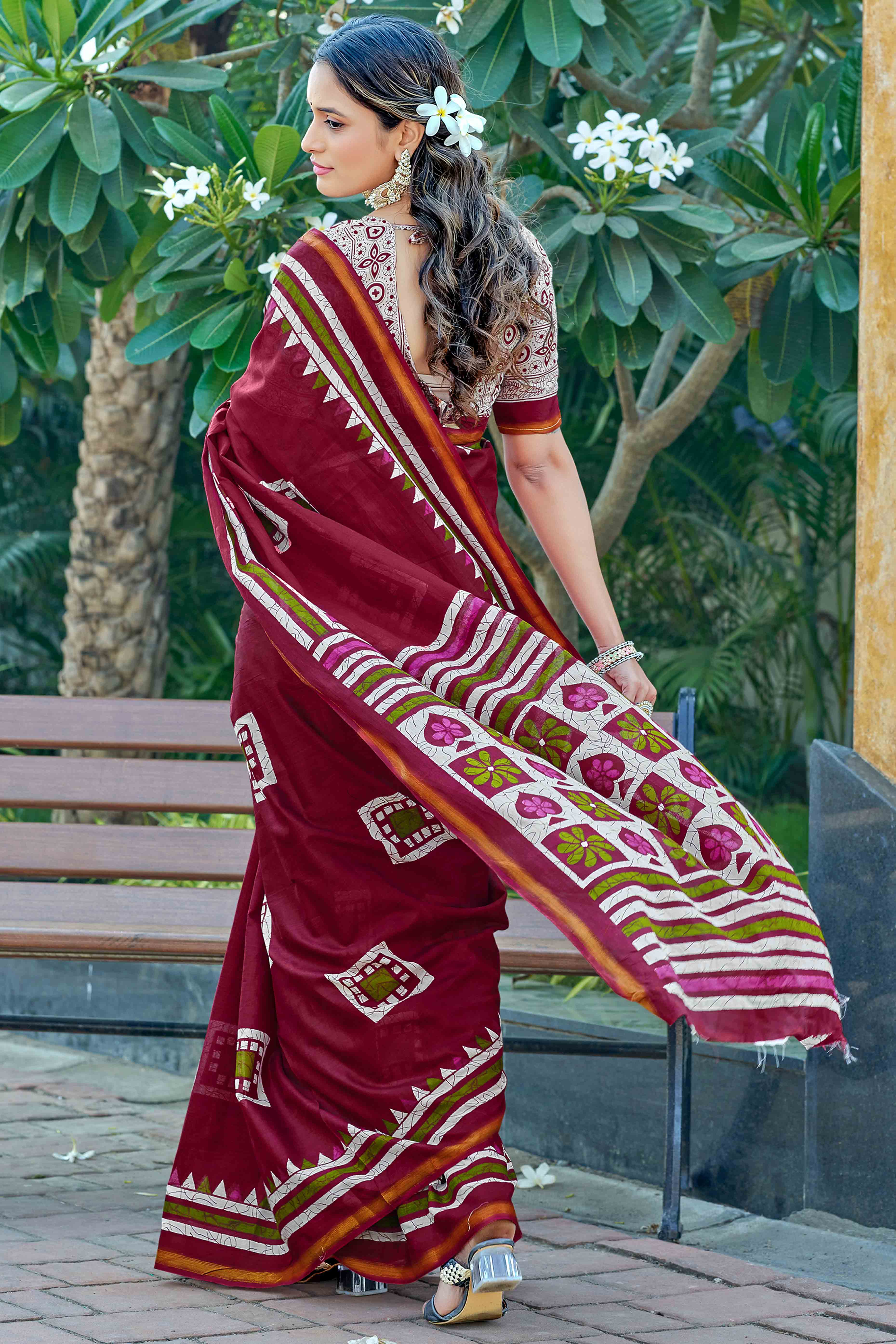 Maroon Geometric Printed Pure Mulmul Cotton Saree