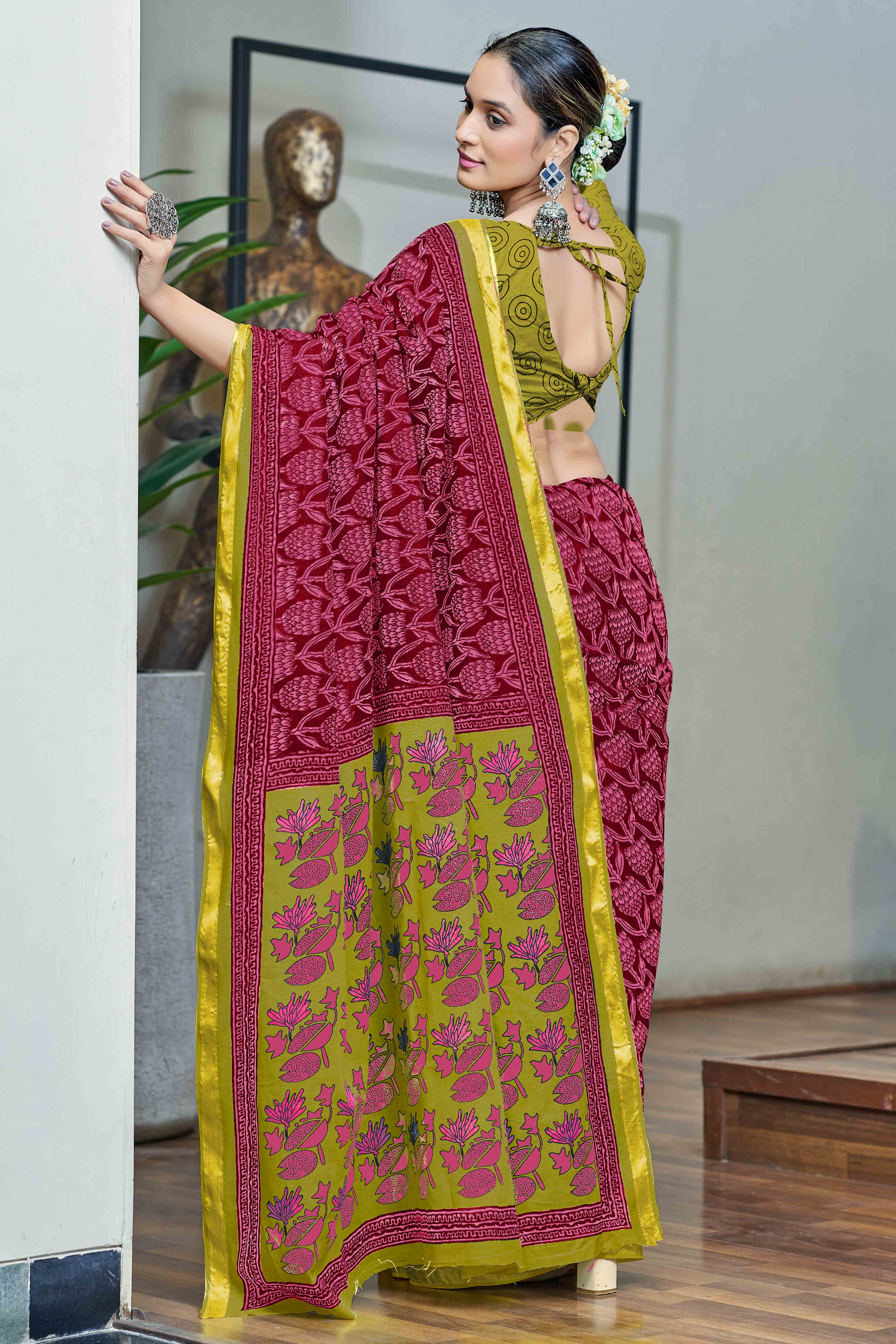 Pink Floral Printed Pure Mulmul Cotton Saree