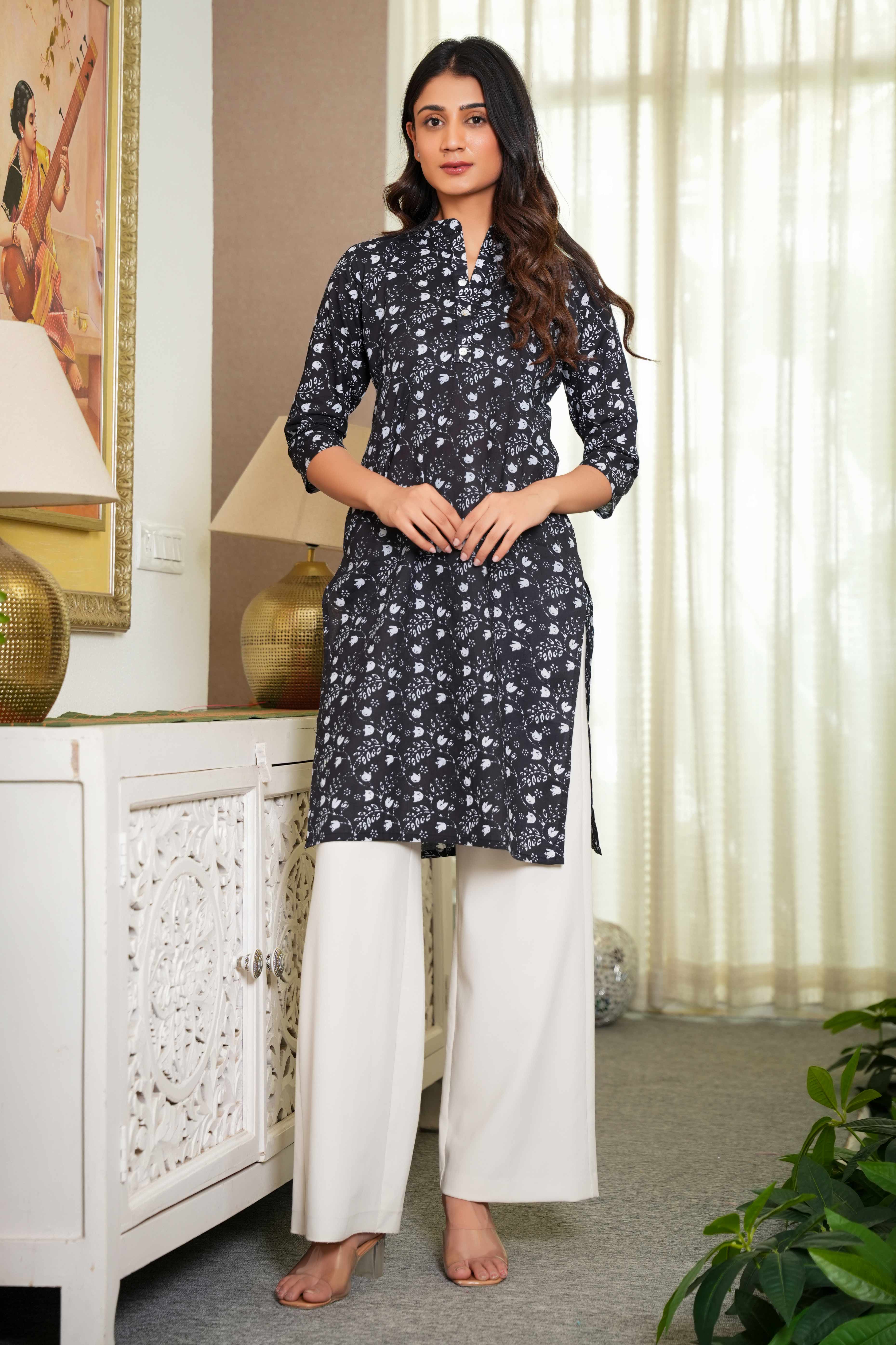 Black Perfect Daily Wear Floral Cotton Kurti in Straight Silhouette