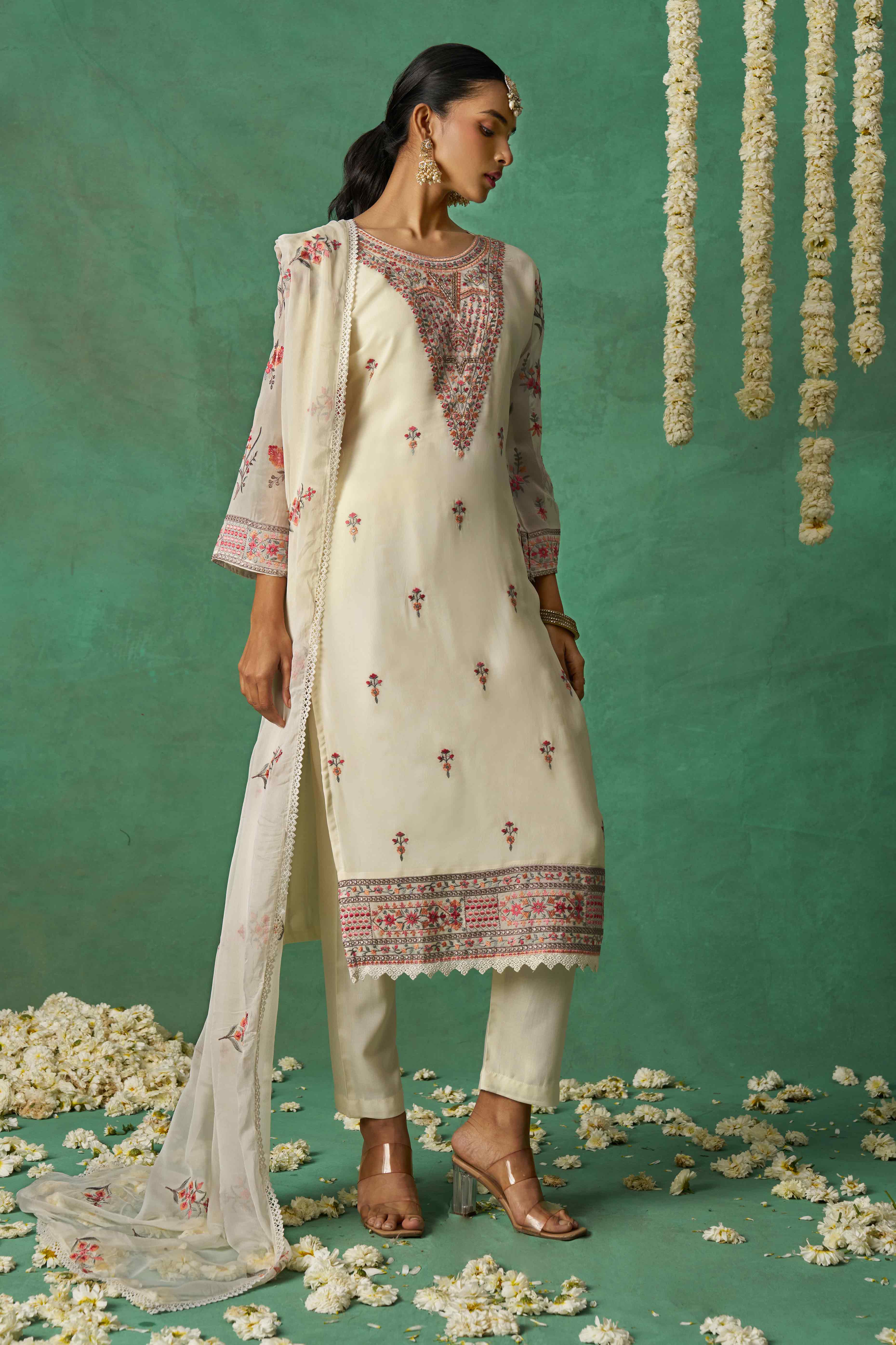Offwhite Floral Sequins Embroidered Organza Semi Stitched Suit