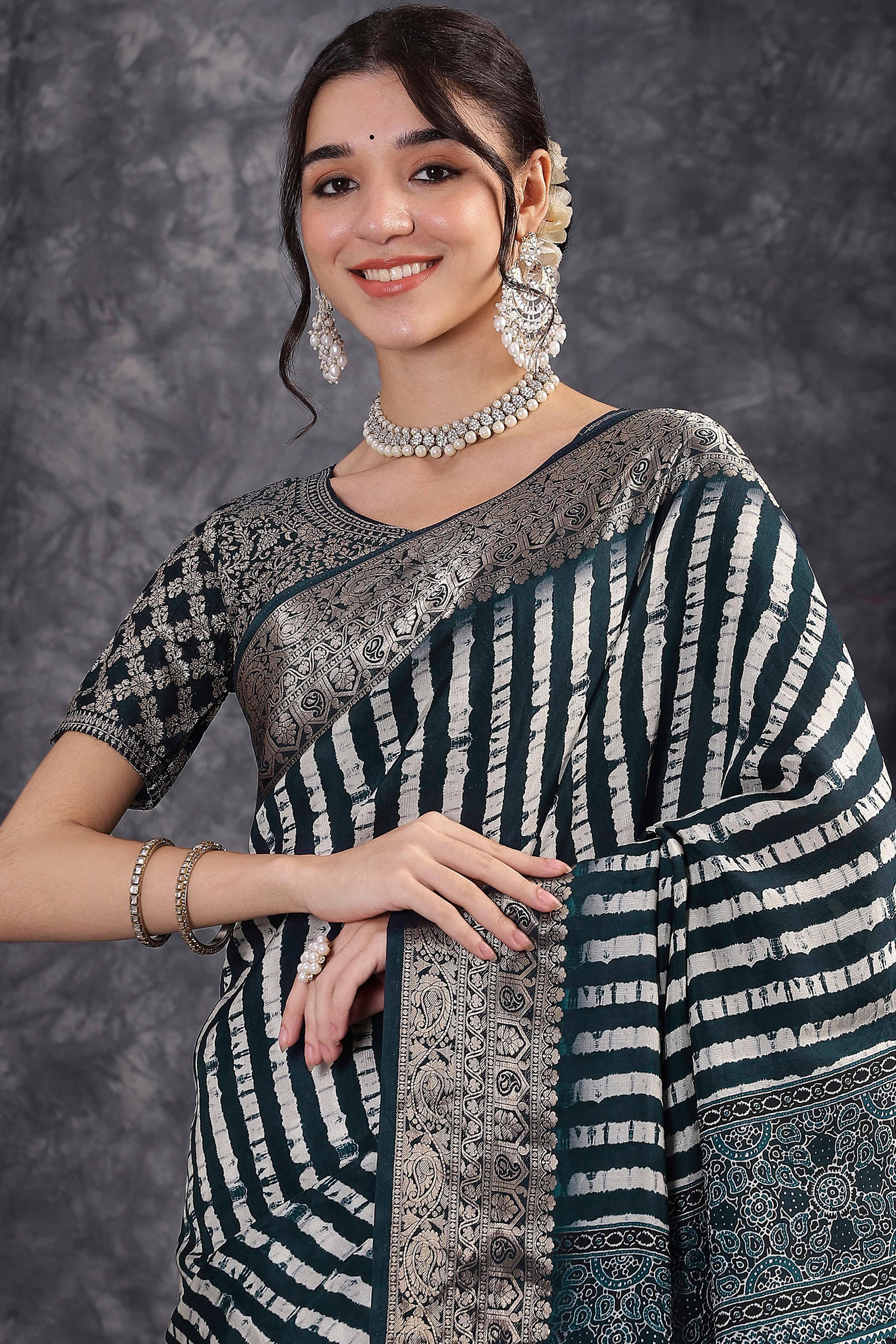 Abstract Pattern Dola Silk Saree in Morpich Green with Jacquard Detailing