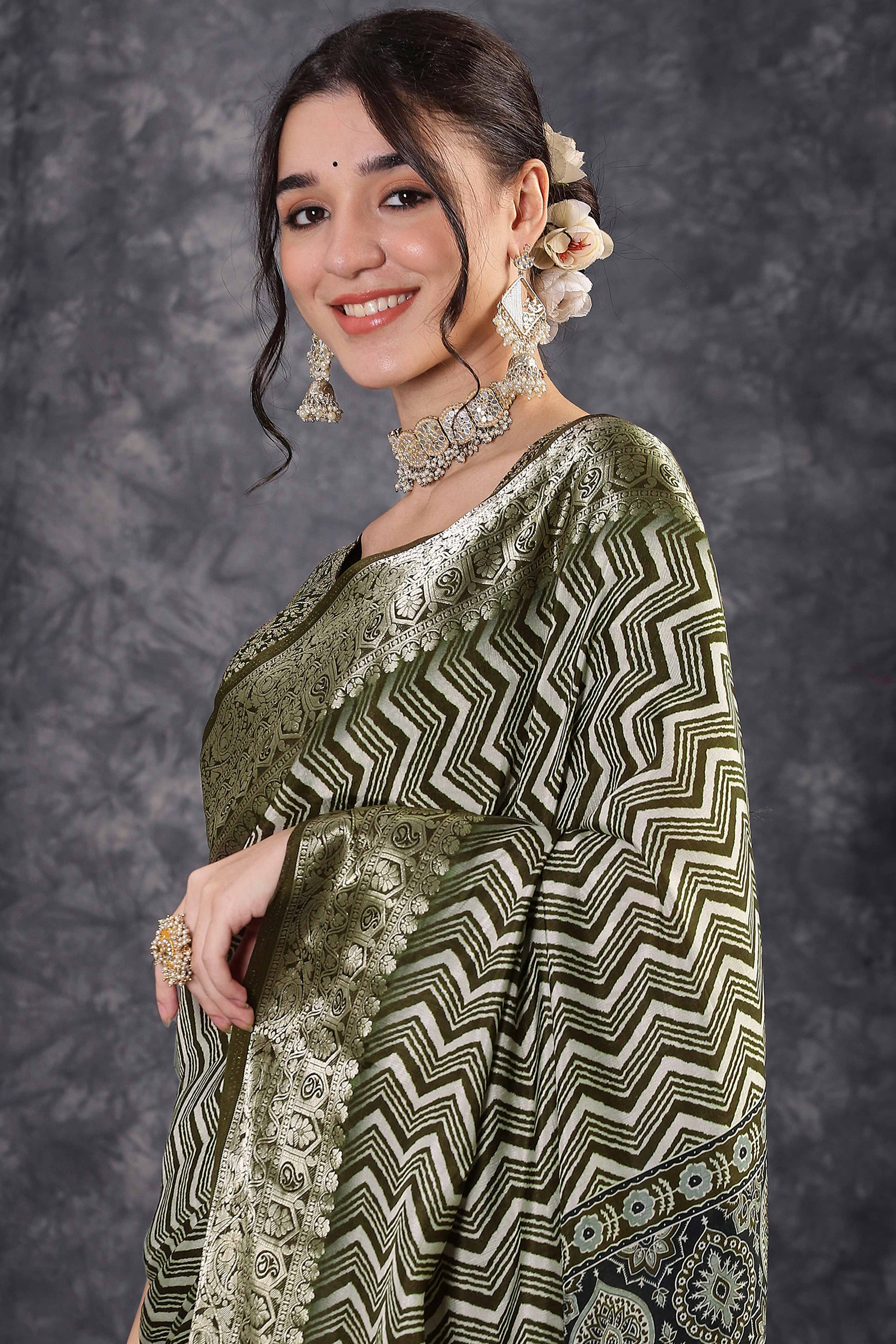 Abstract Pattern Dola Silk Saree in Off White & Green with Jacquard Detailing