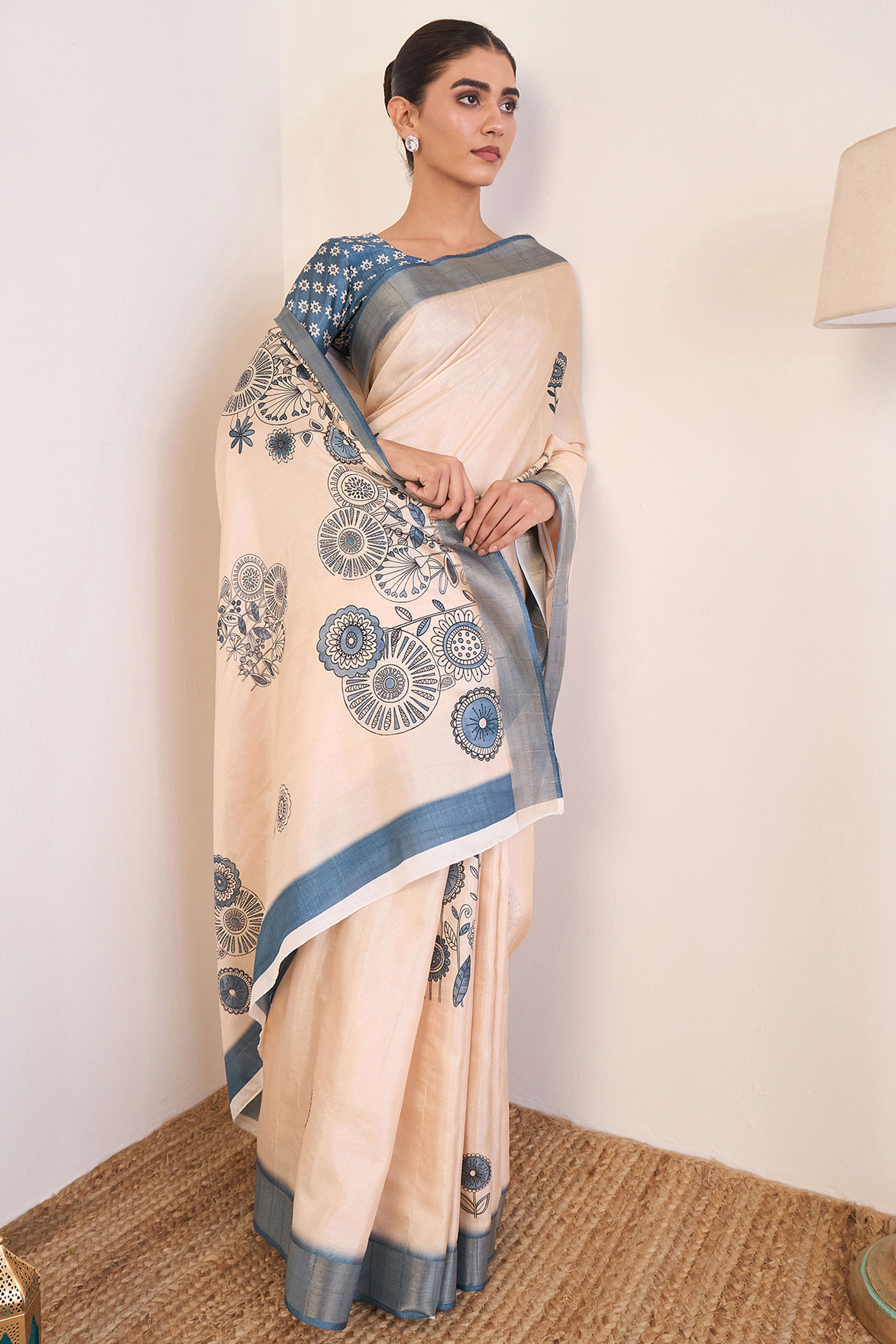 Elegant Greyish Blue Floral Printed Kotha Cotton Silk Saree Reflecting Subtle Sophistication
